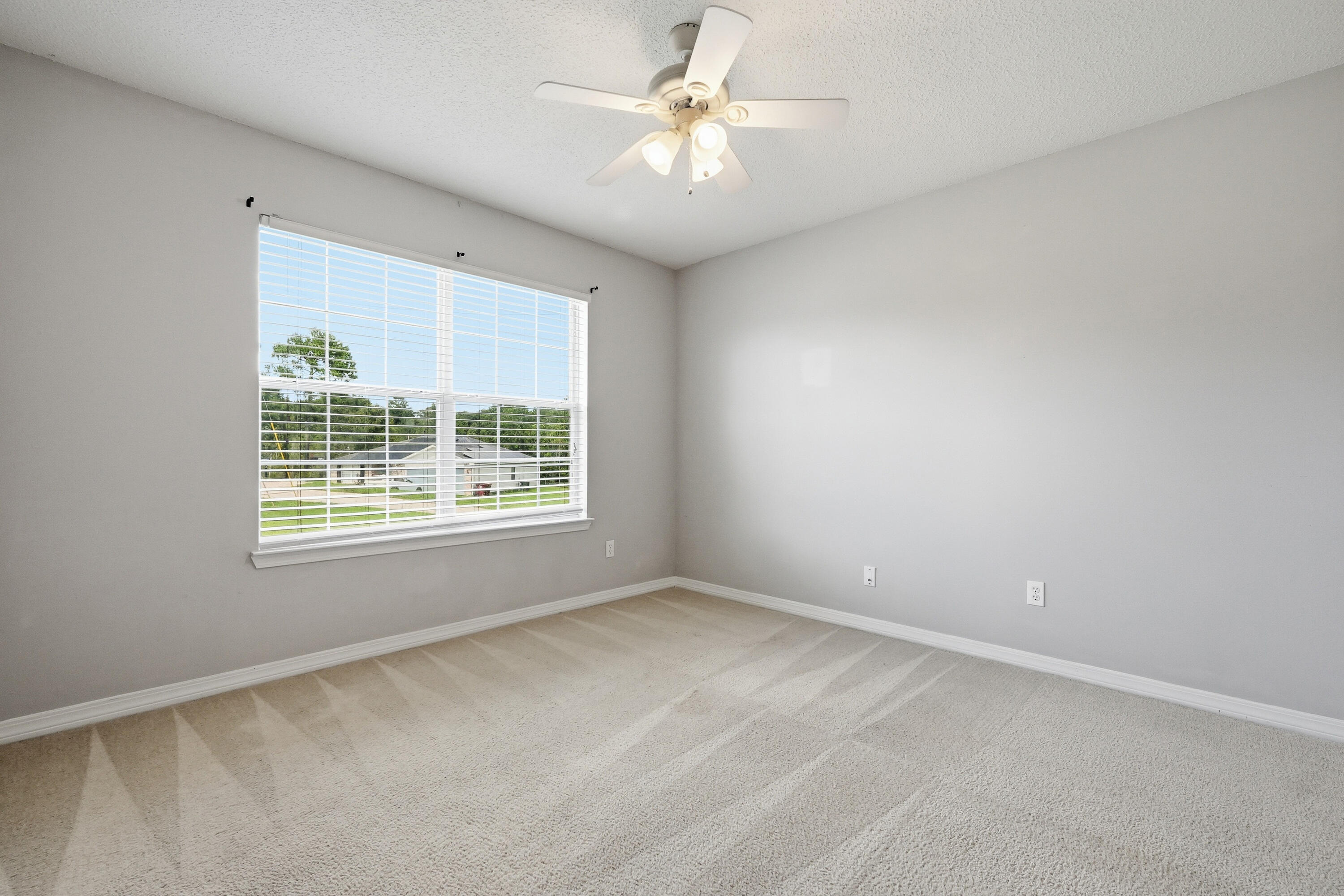 COUNTRYVIEW ESTATES 10TH ADDN - Residential Lease