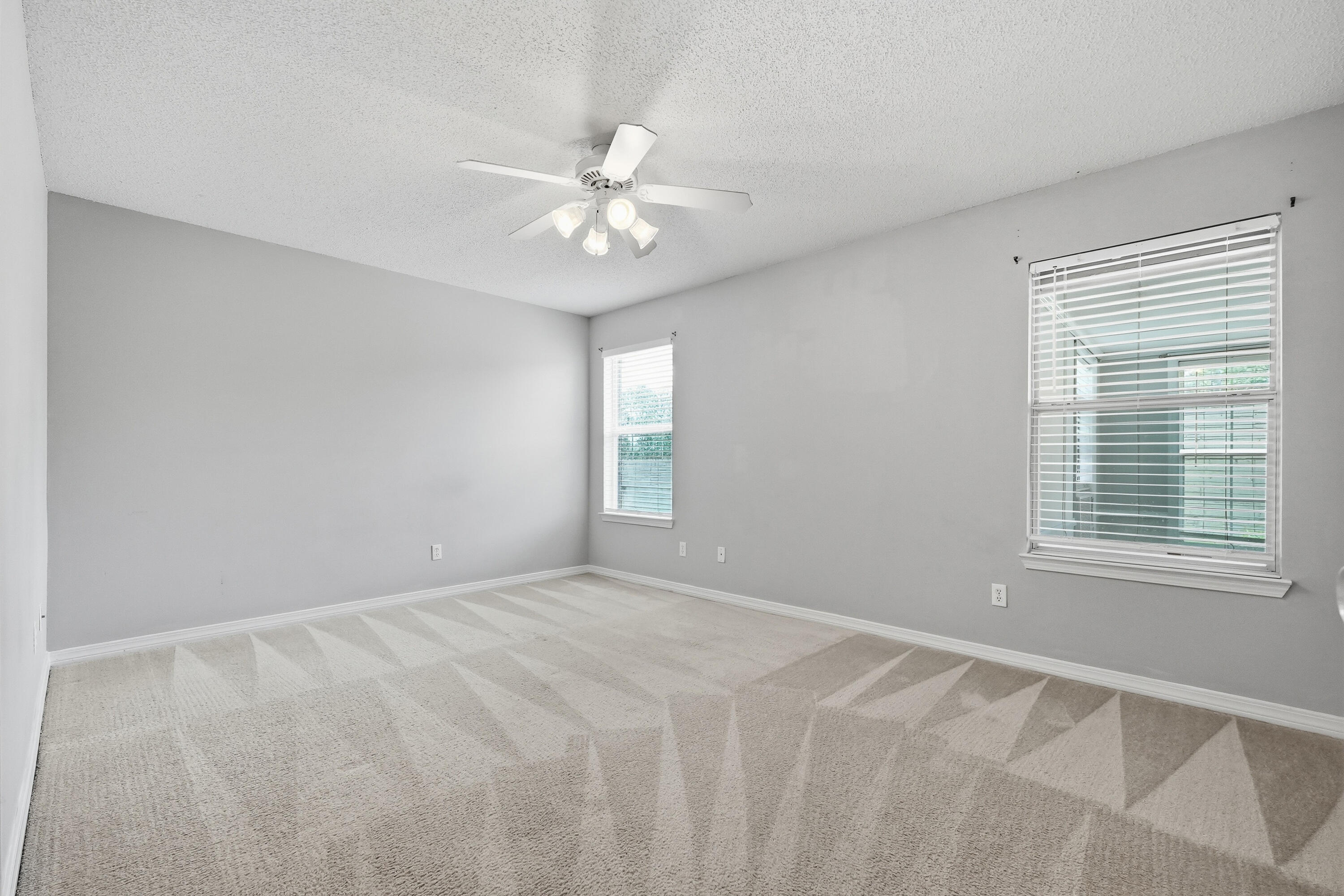 COUNTRYVIEW ESTATES 10TH ADDN - Residential Lease