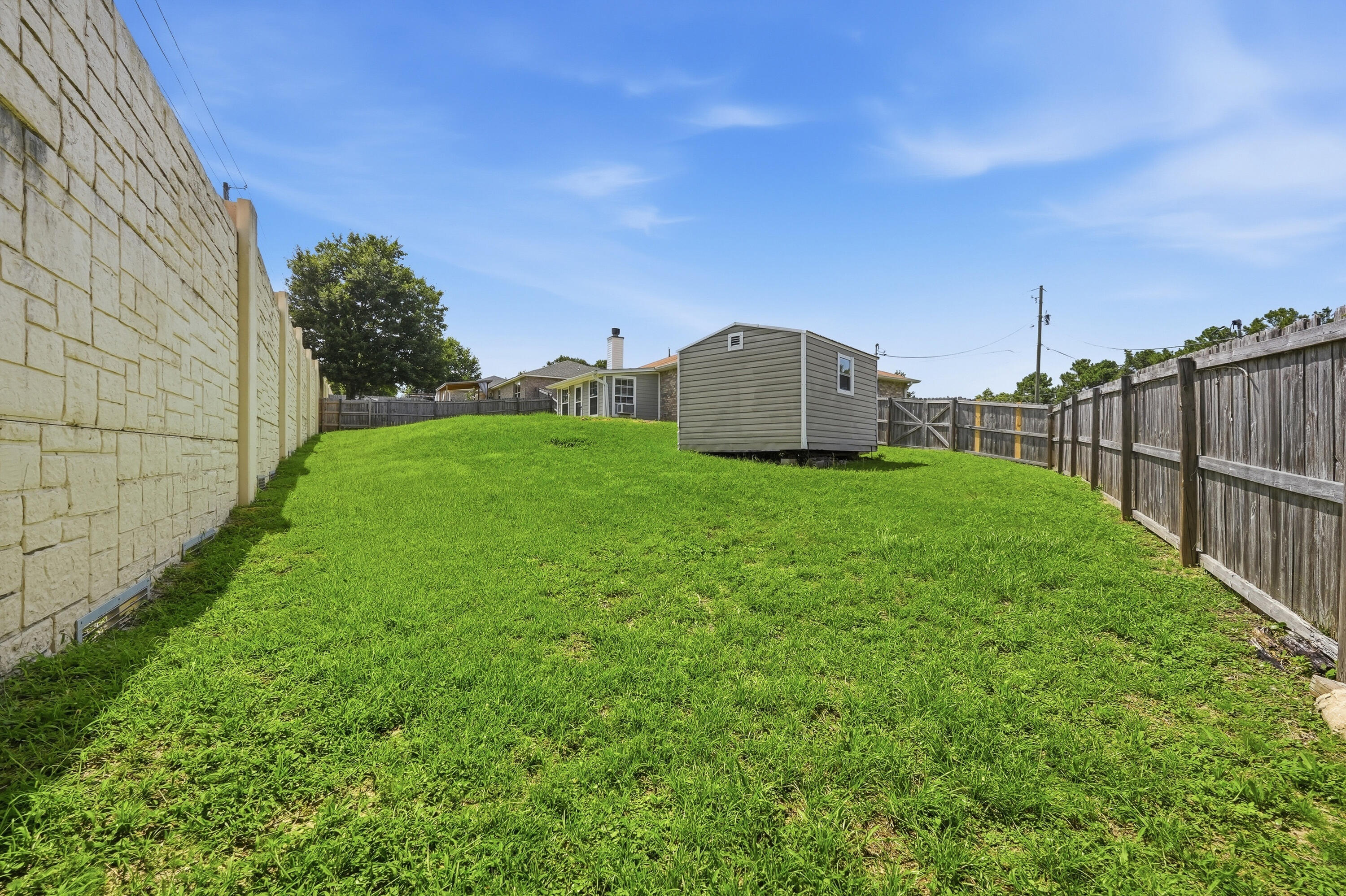 COUNTRYVIEW ESTATES 10TH ADDN - Residential Lease