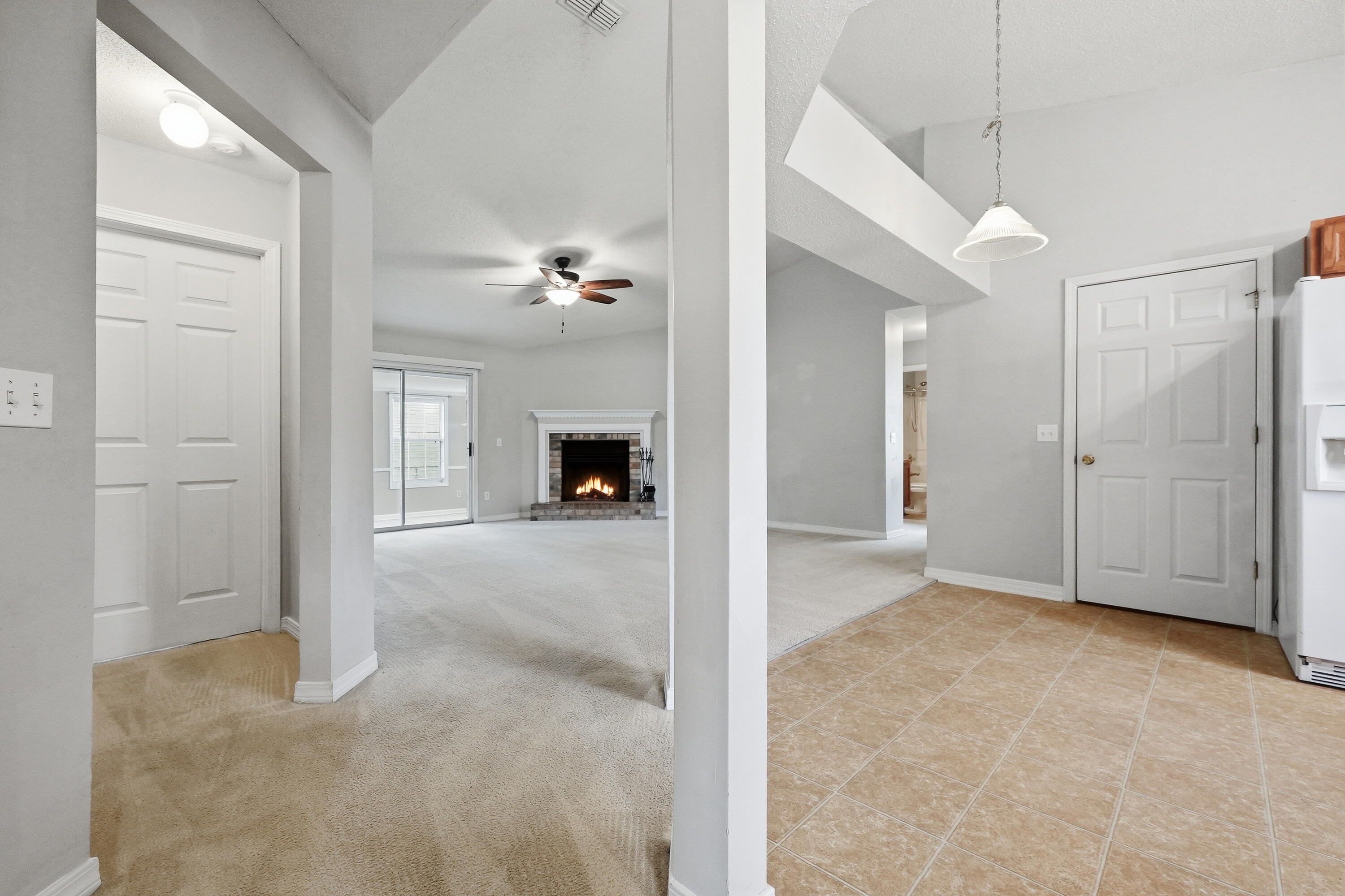 COUNTRYVIEW ESTATES 10TH ADDN - Residential Lease