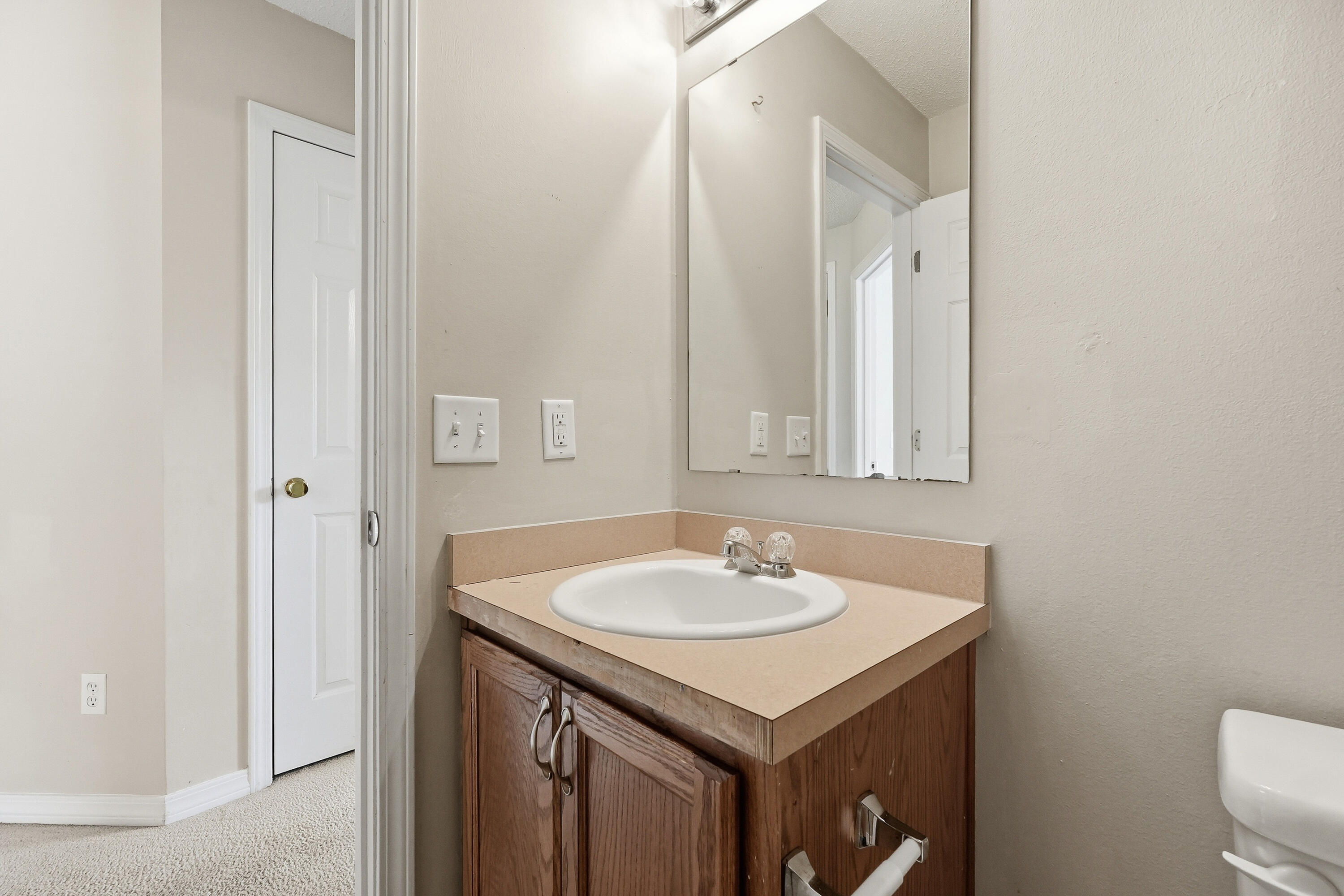 COUNTRYVIEW ESTATES 10TH ADDN - Residential Lease