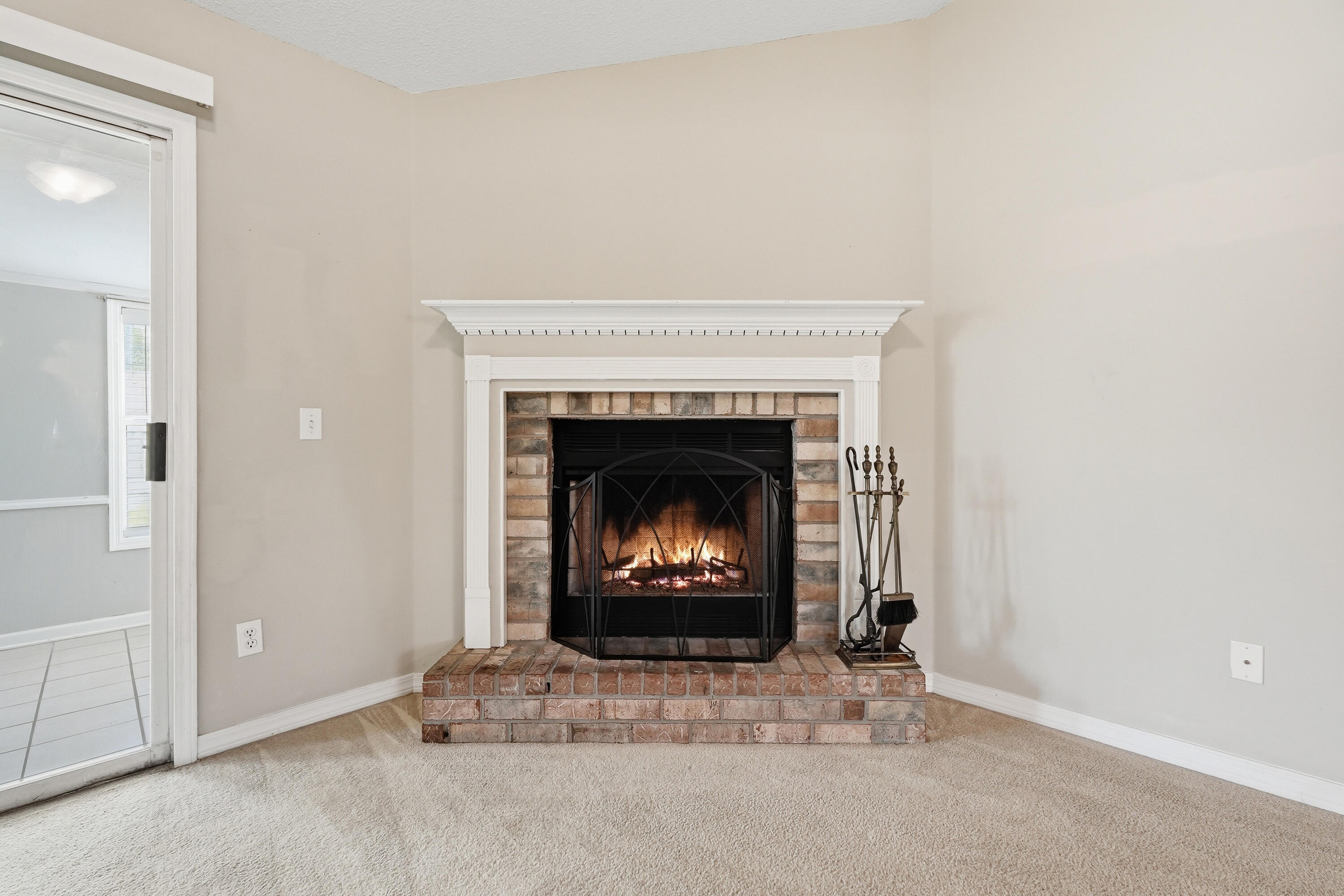 COUNTRYVIEW ESTATES 10TH ADDN - Residential Lease
