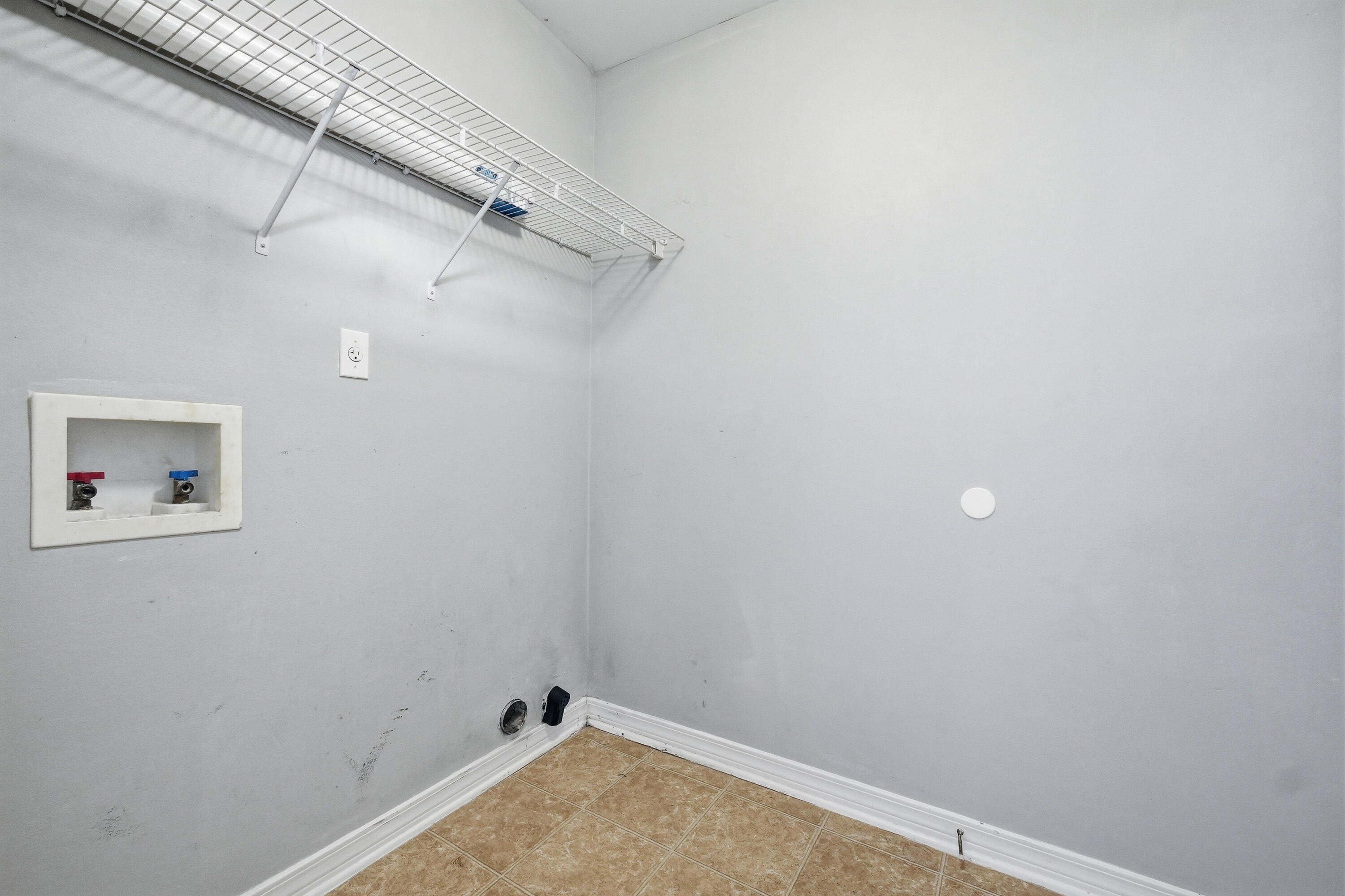 COUNTRYVIEW ESTATES 10TH ADDN - Residential Lease