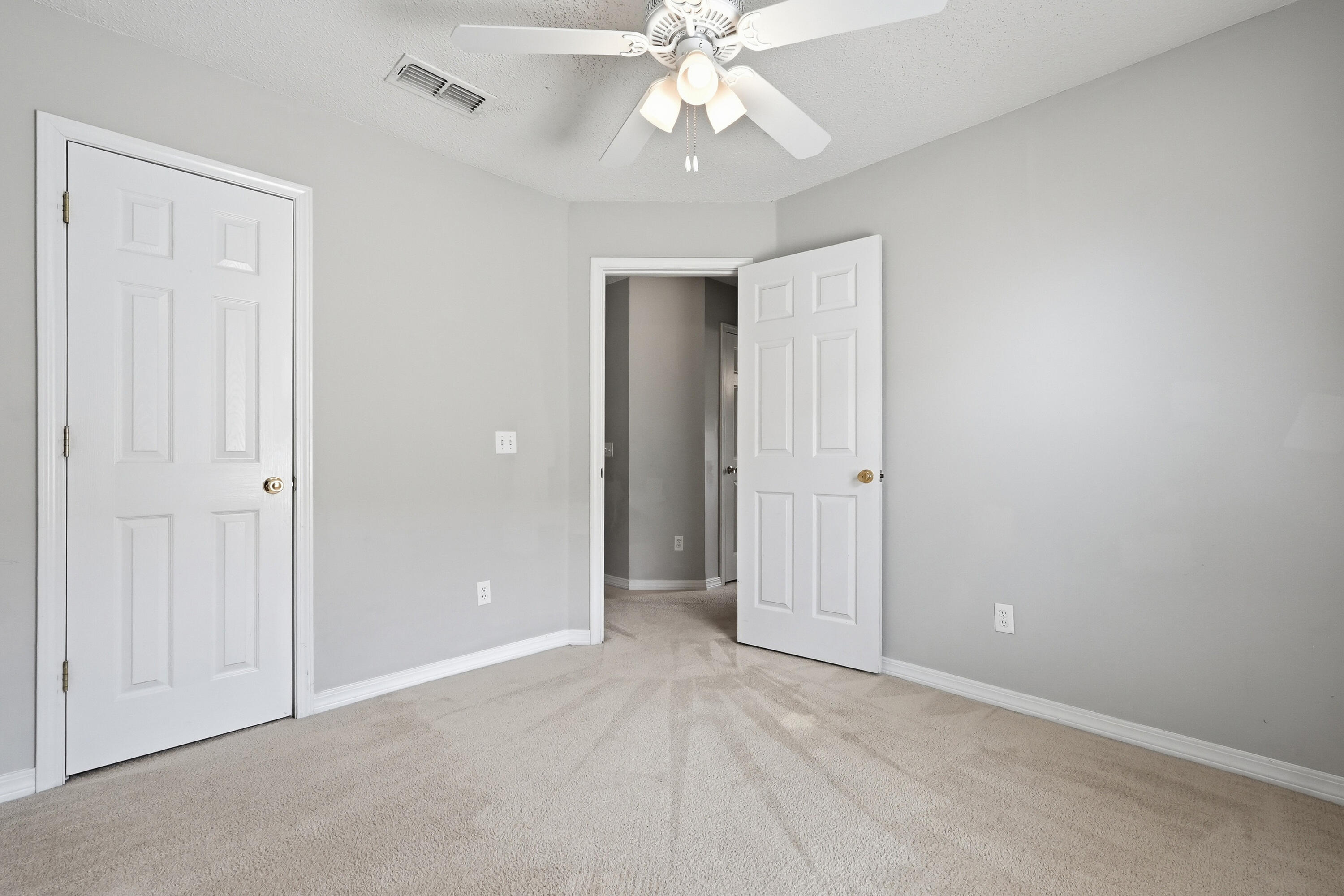 COUNTRYVIEW ESTATES 10TH ADDN - Residential Lease