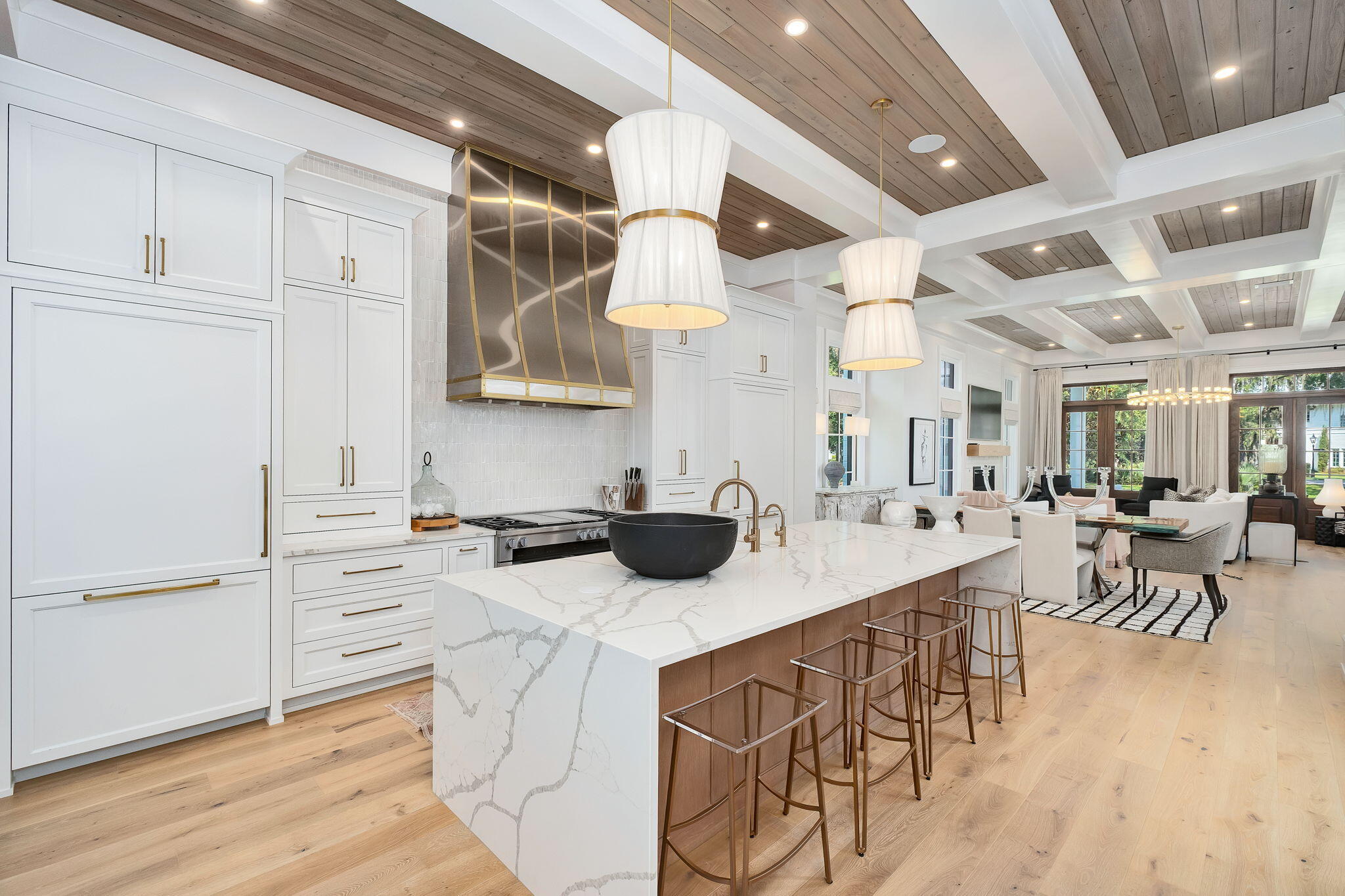 CHURCHILL OAKS - Residential