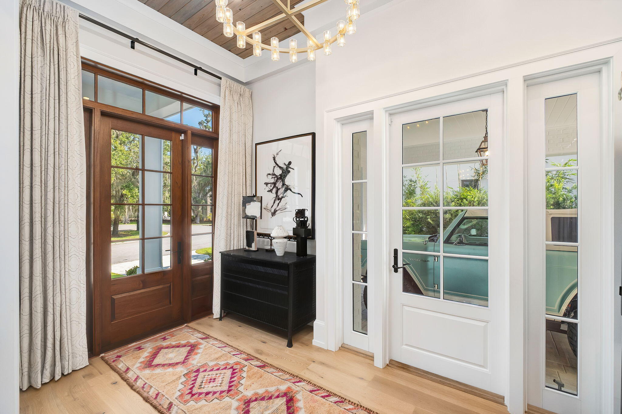 CHURCHILL OAKS - Residential