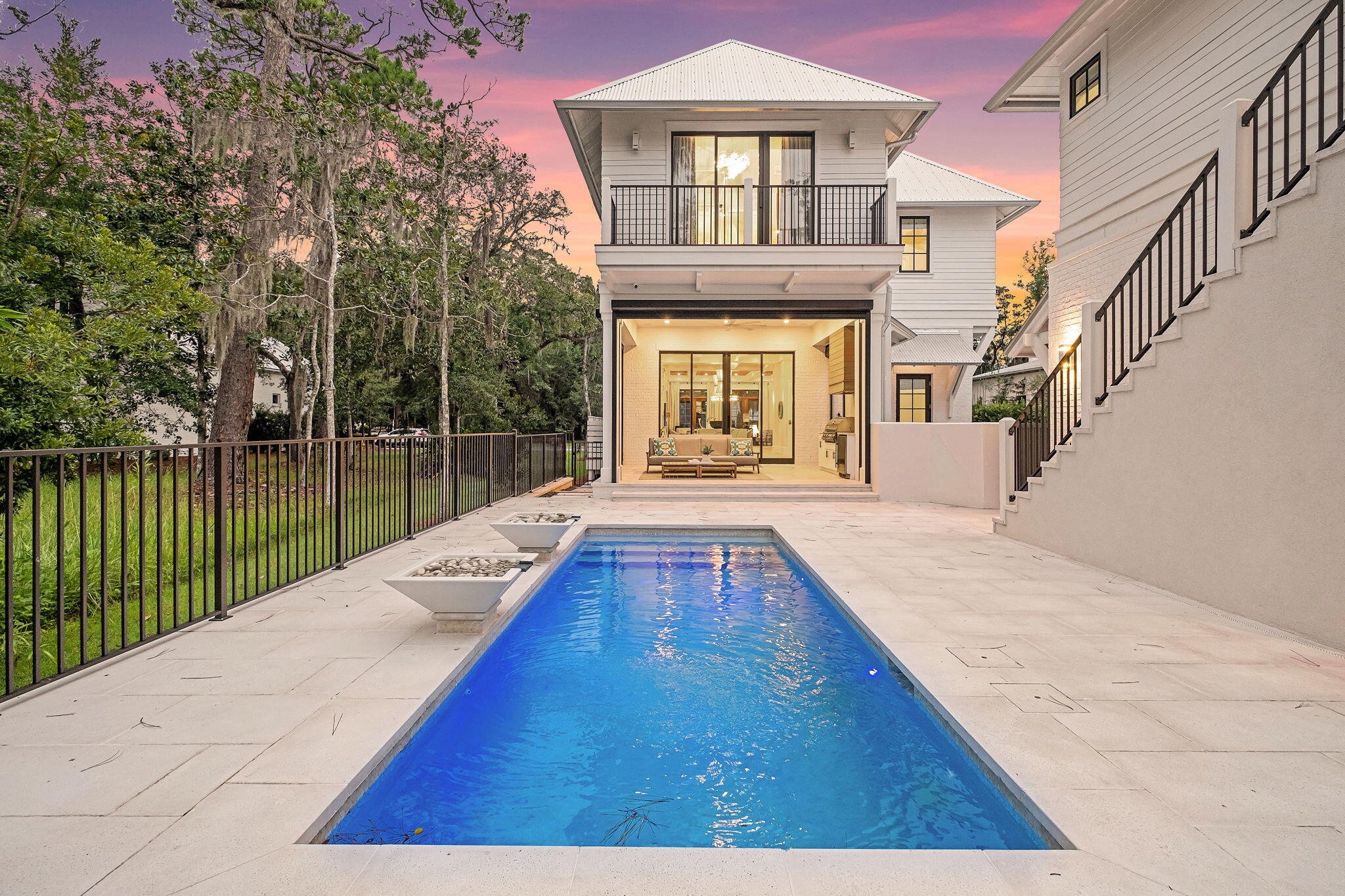 CHURCHILL OAKS - Residential