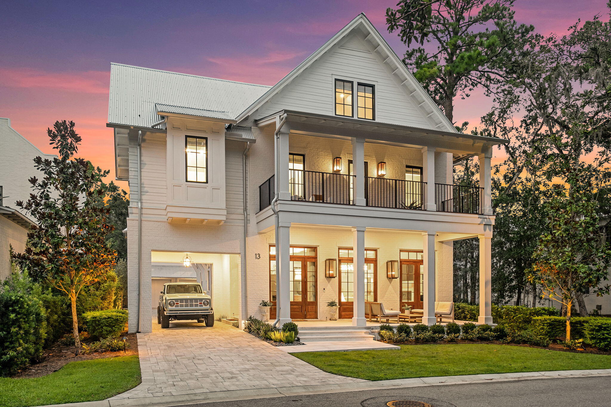 CHURCHILL OAKS - Residential