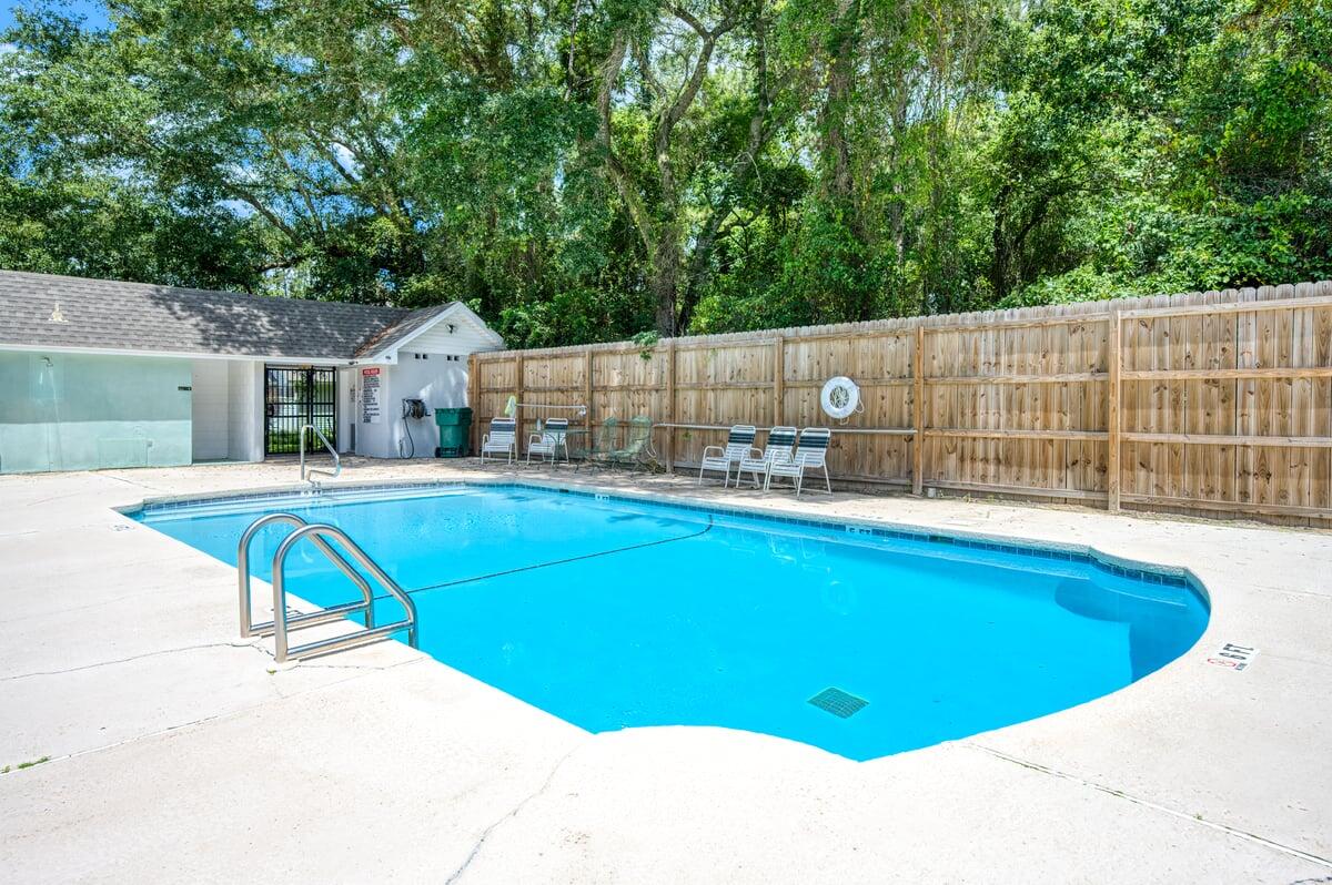 EMERALD GARDENS - Residential