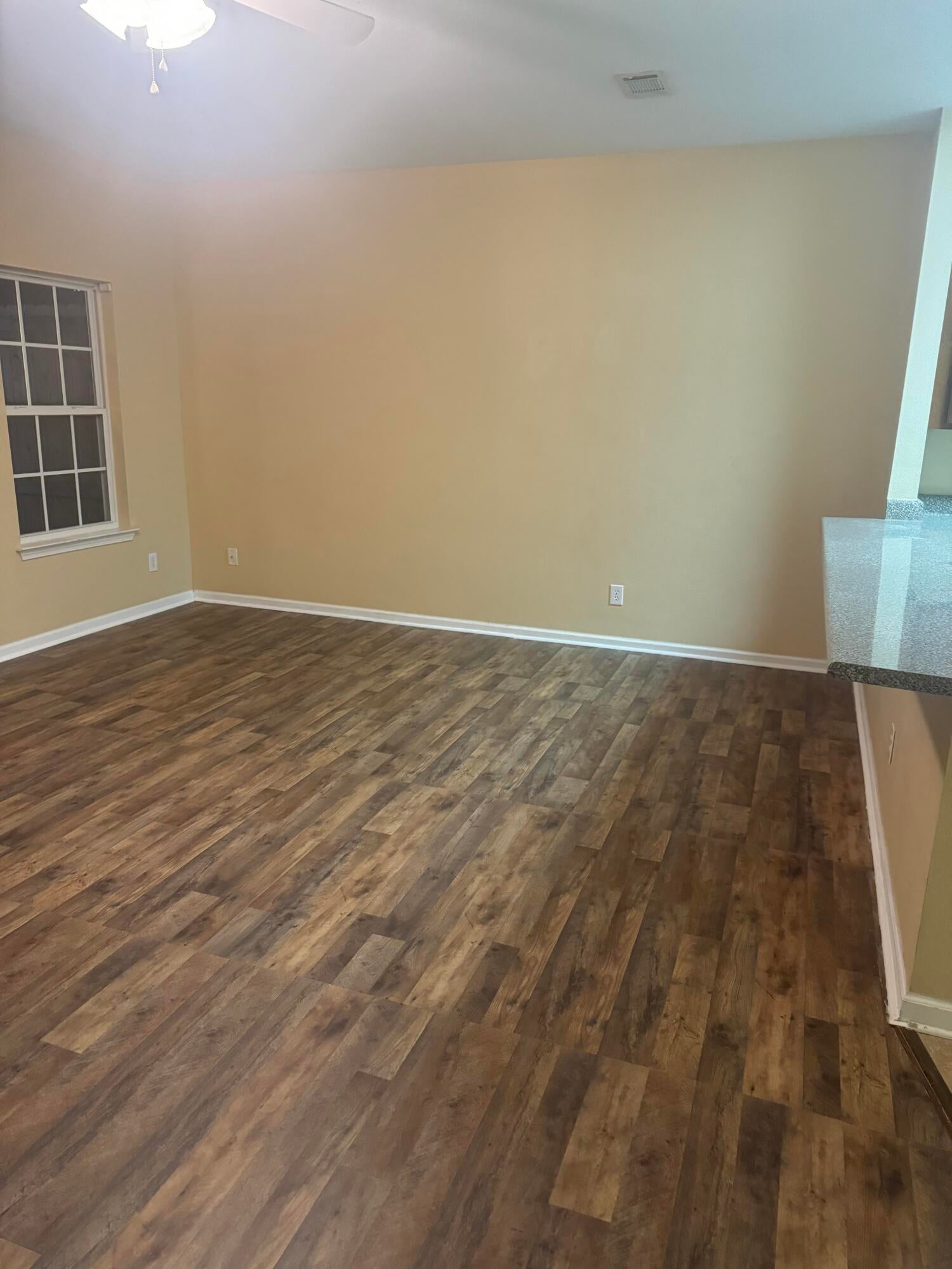 IRON HORSE T/H PH I - Residential Lease