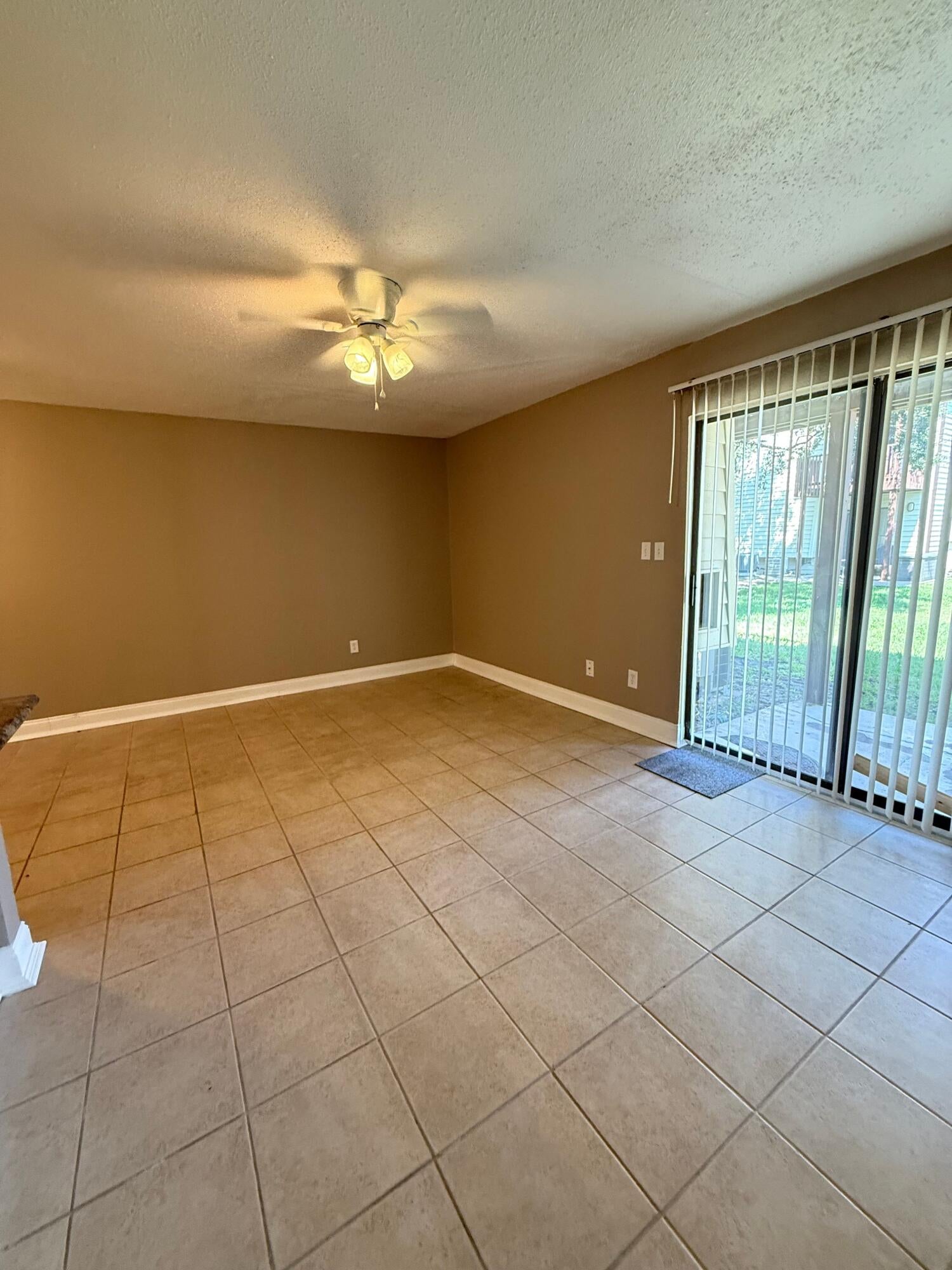 FOUNTAINHEAD CONDO - Residential Lease