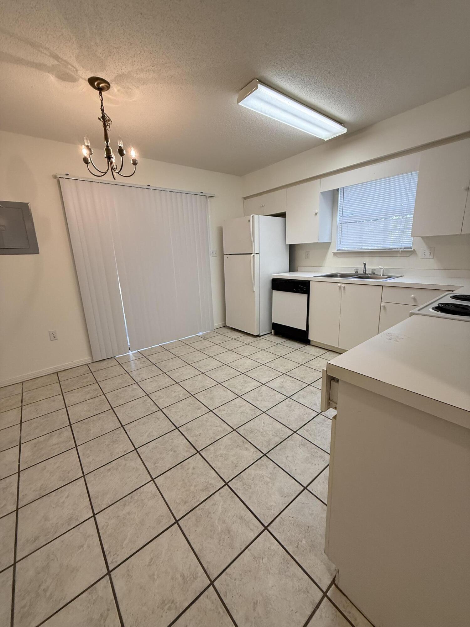 SHANGRA WOODS - Residential Lease