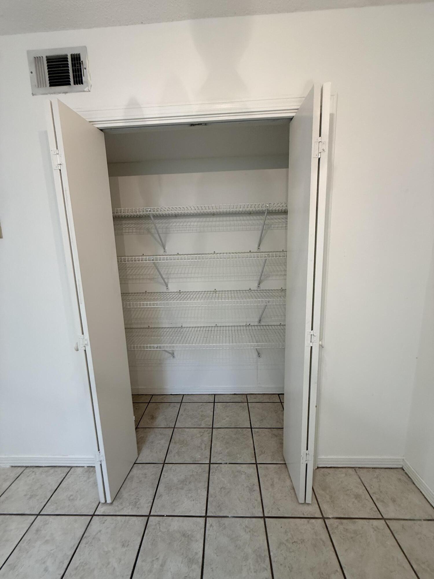 SHANGRA WOODS - Residential Lease