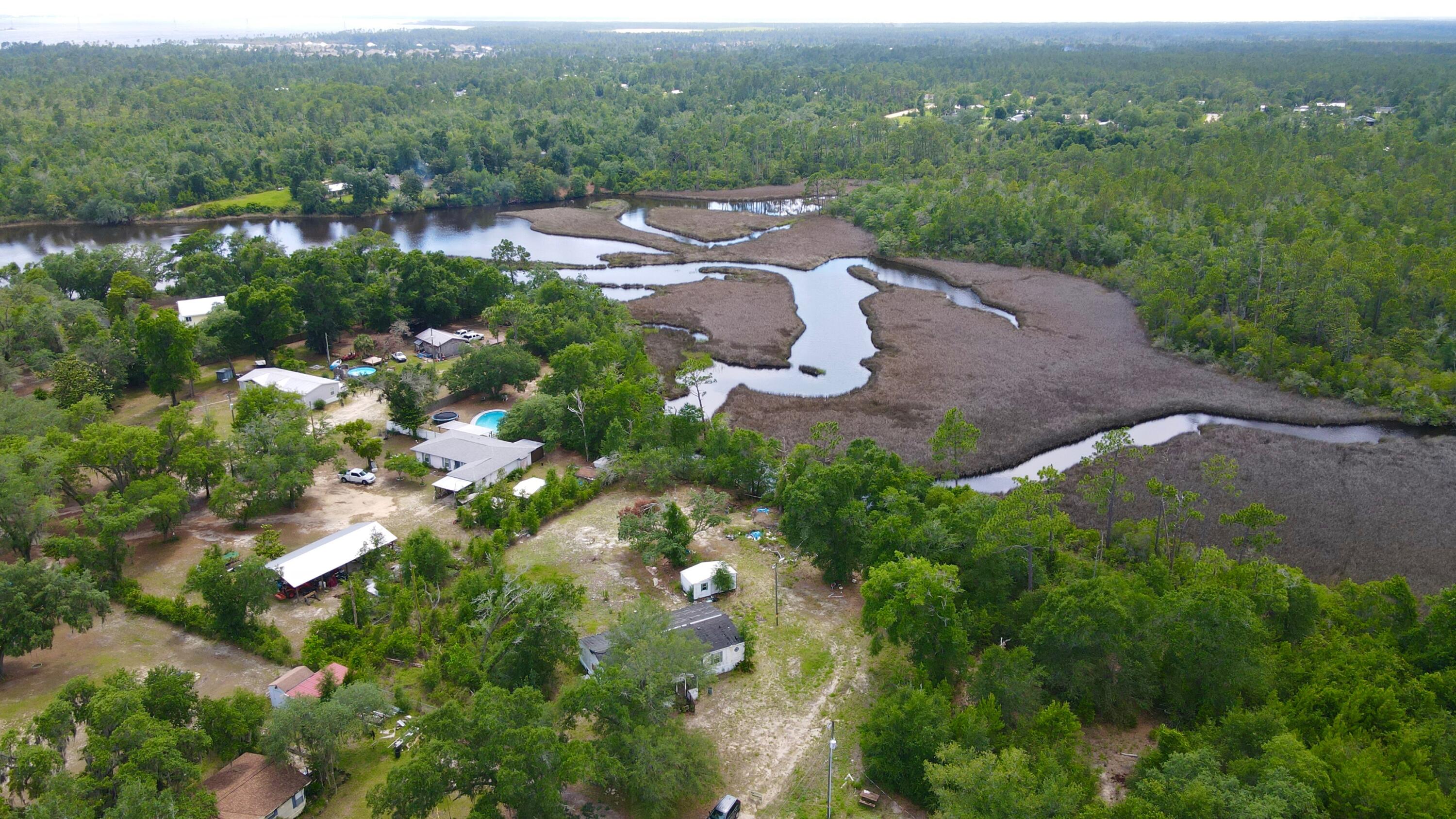 NO RECORDED SUBDIVISION - Land