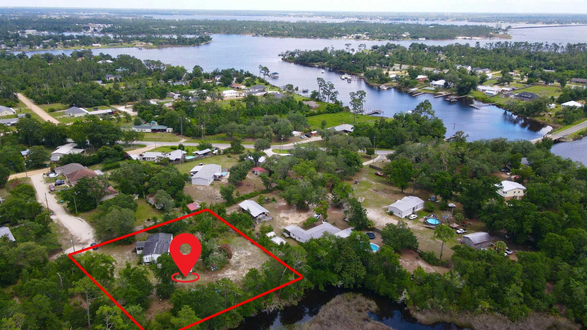 NO RECORDED SUBDIVISION - Land