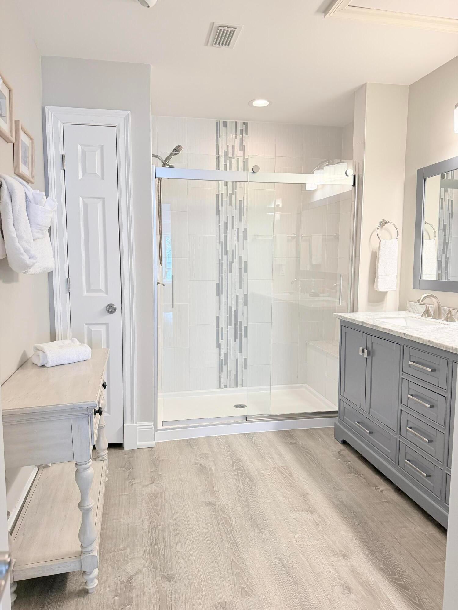 VANTAGE POINTE - Residential