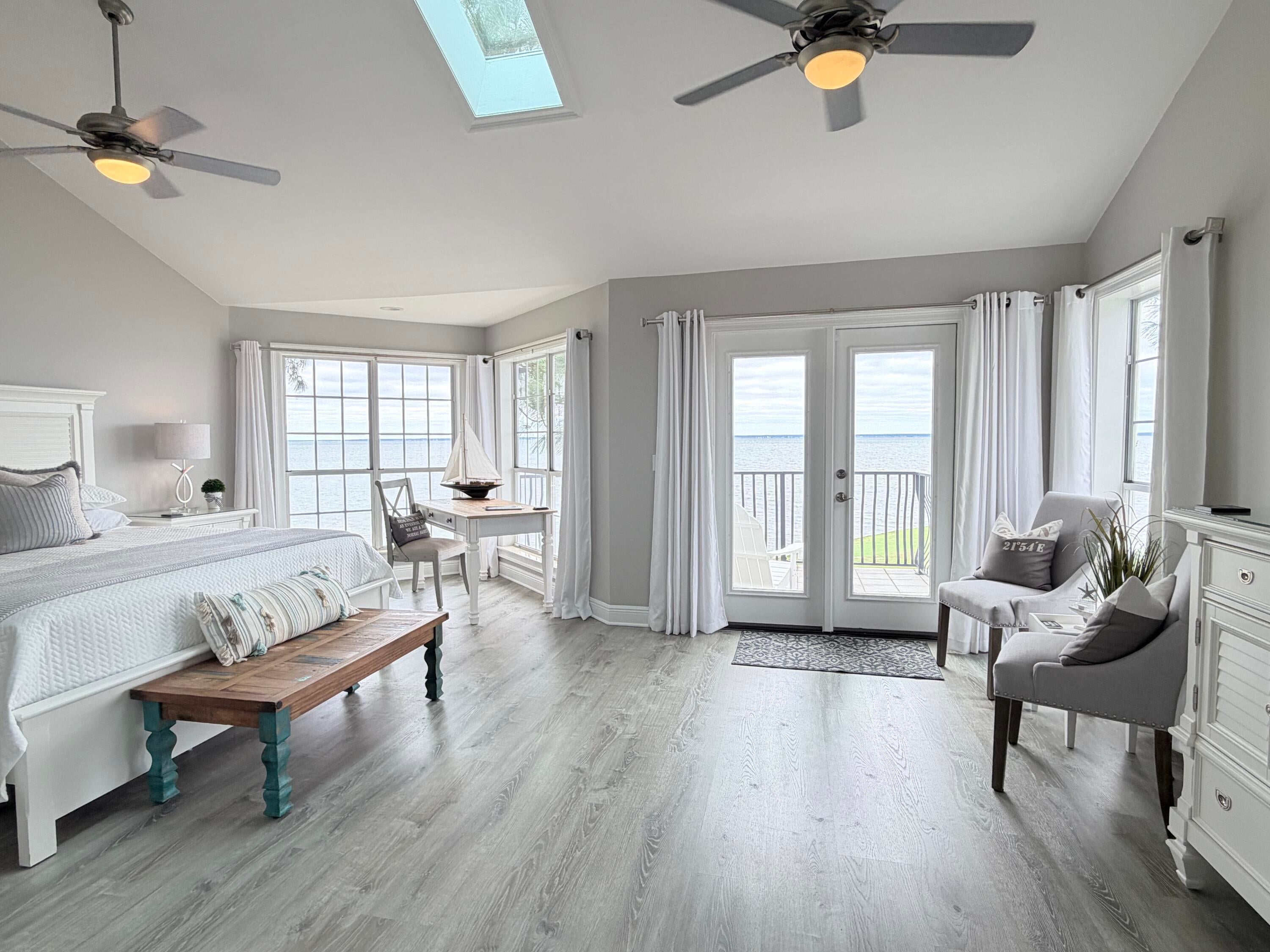 VANTAGE POINTE - Residential