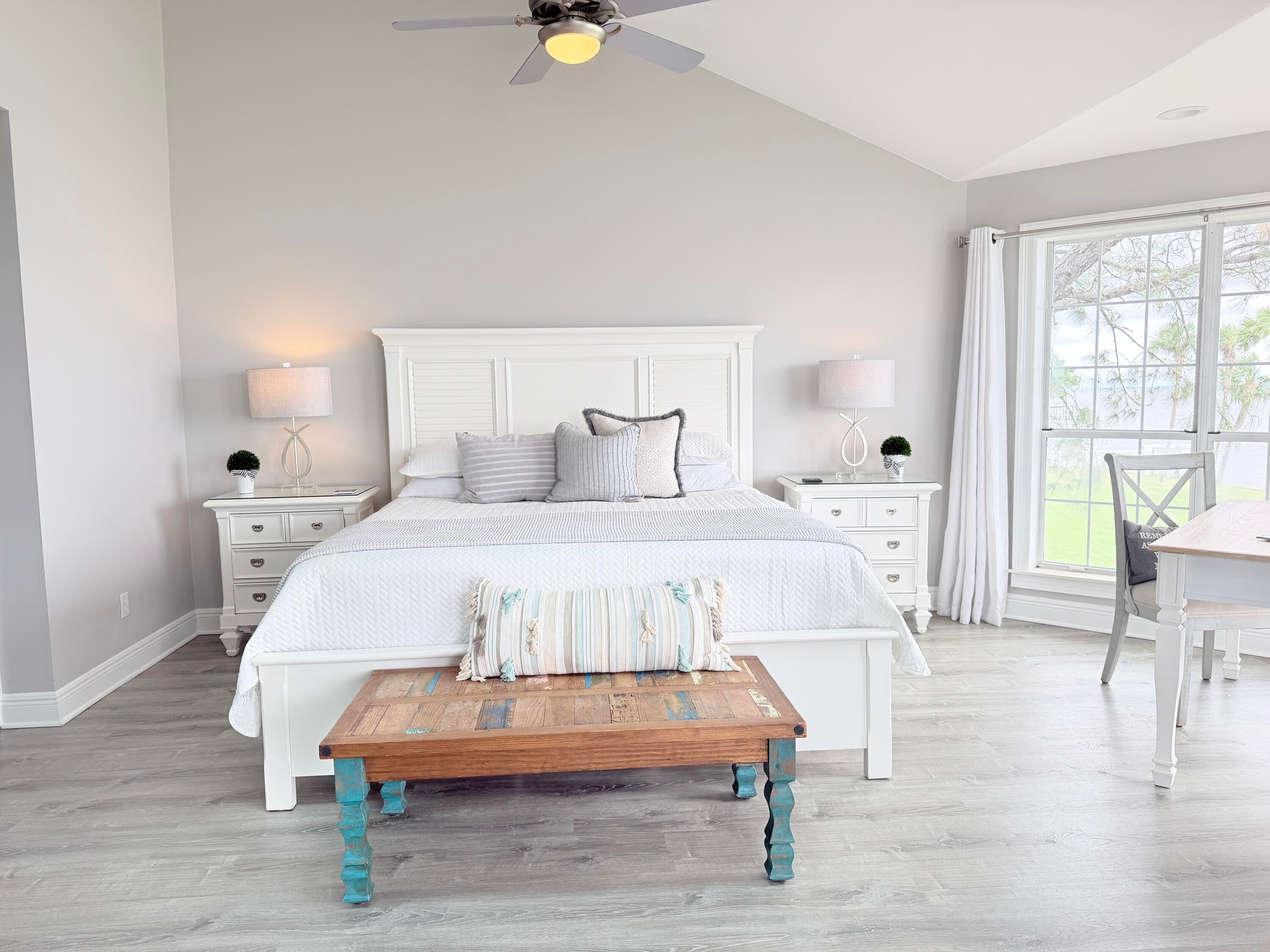 VANTAGE POINTE - Residential