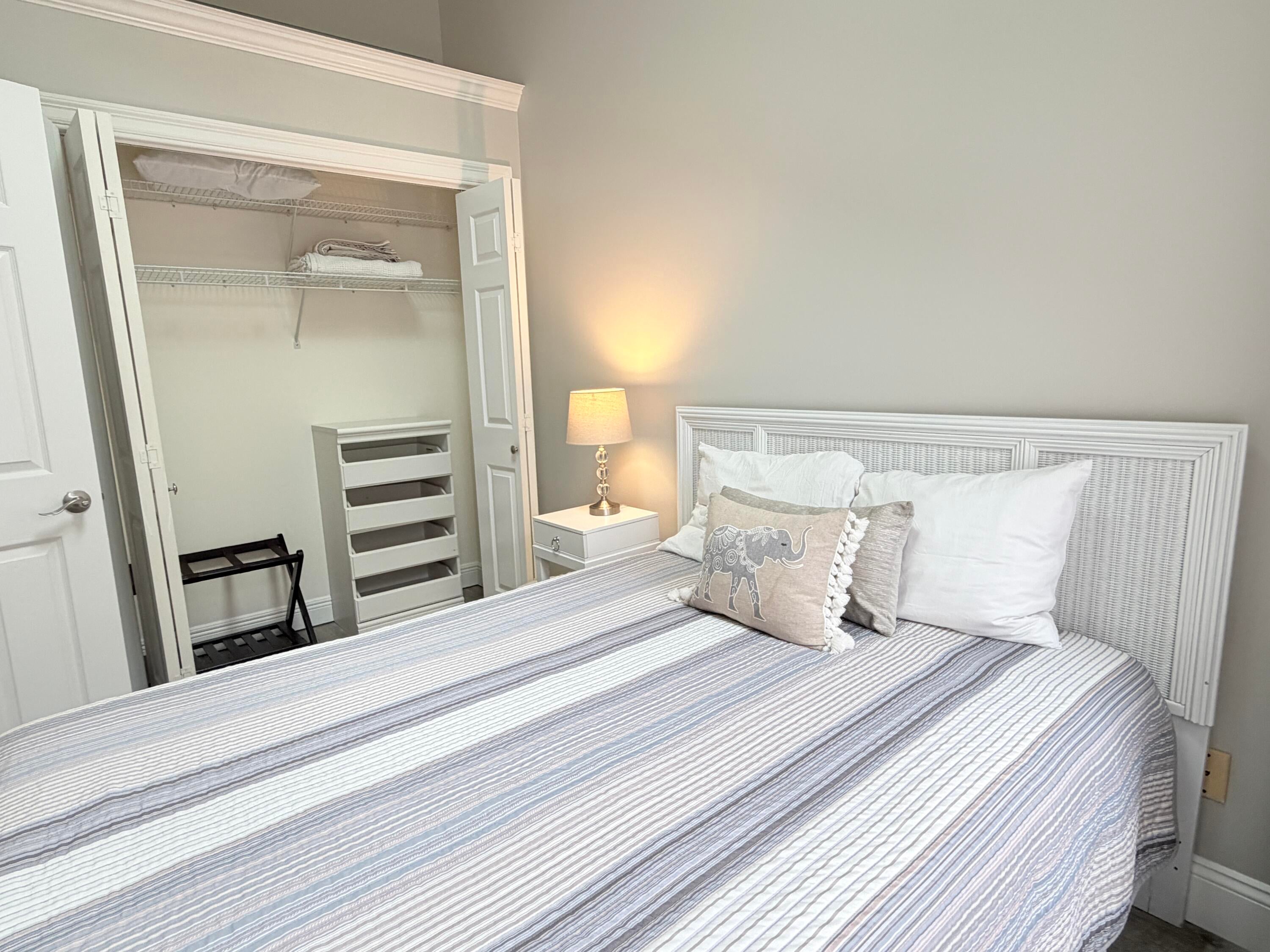 VANTAGE POINTE - Residential