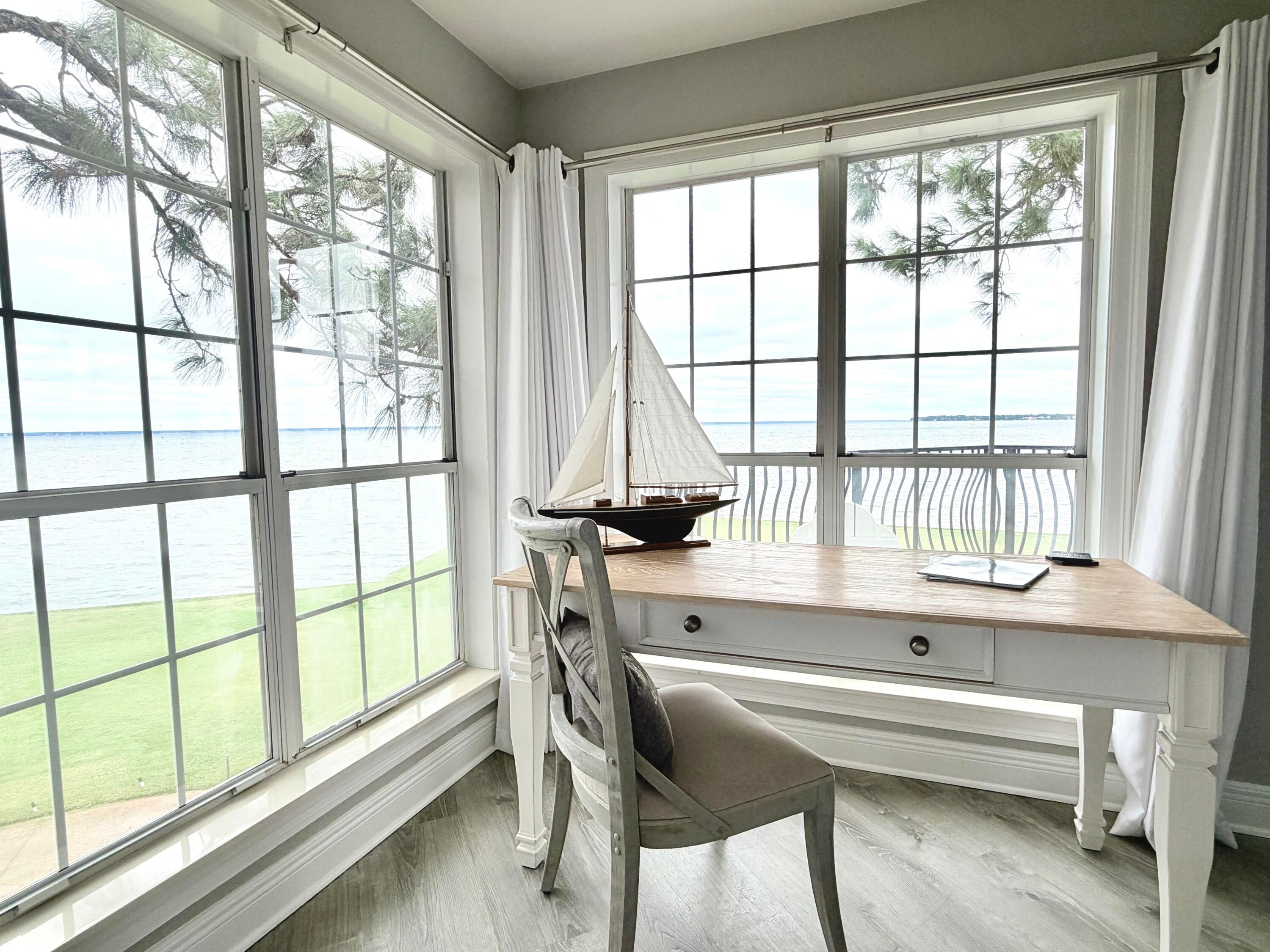 VANTAGE POINTE - Residential