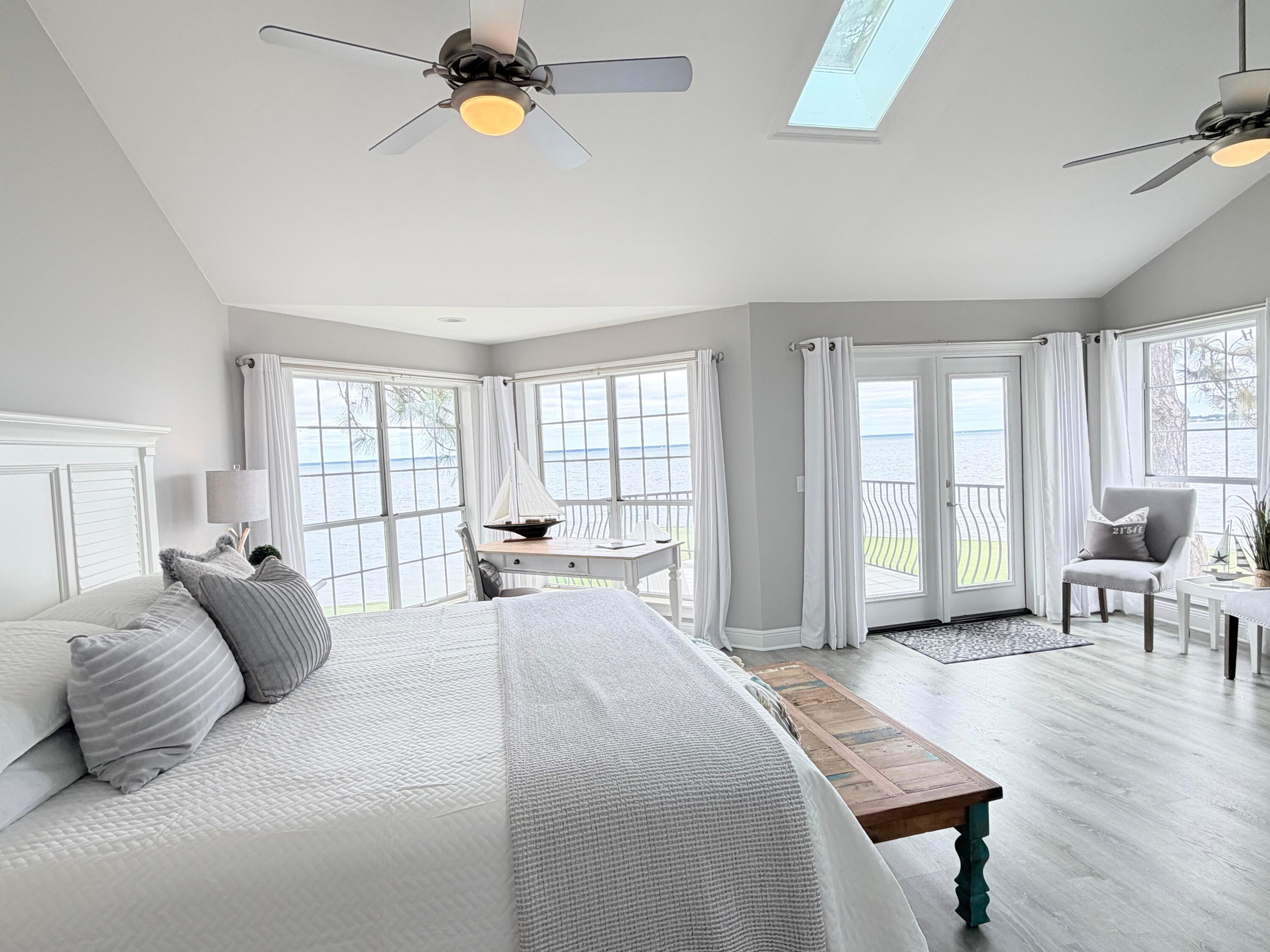 VANTAGE POINTE - Residential