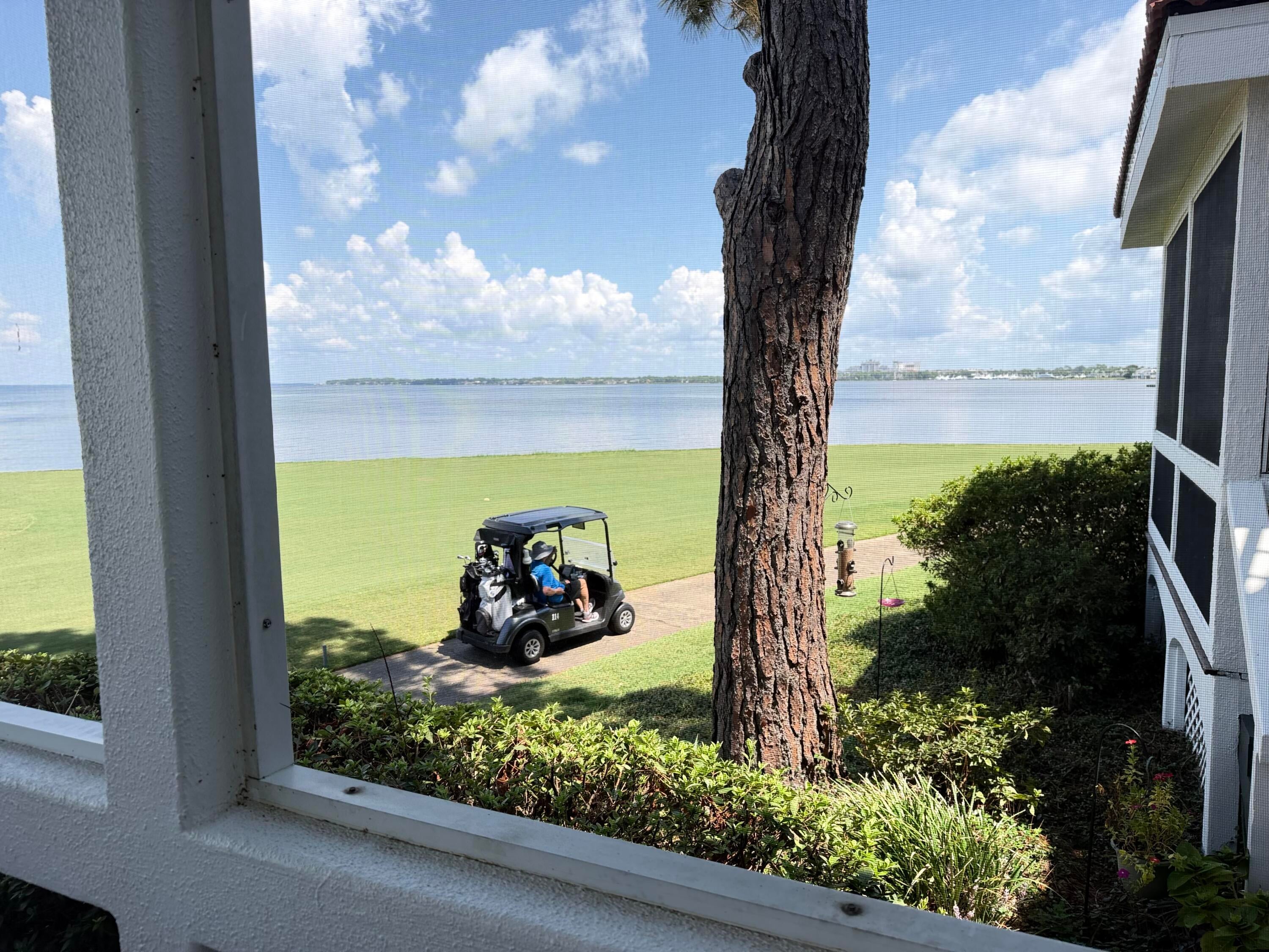 VANTAGE POINTE - Residential