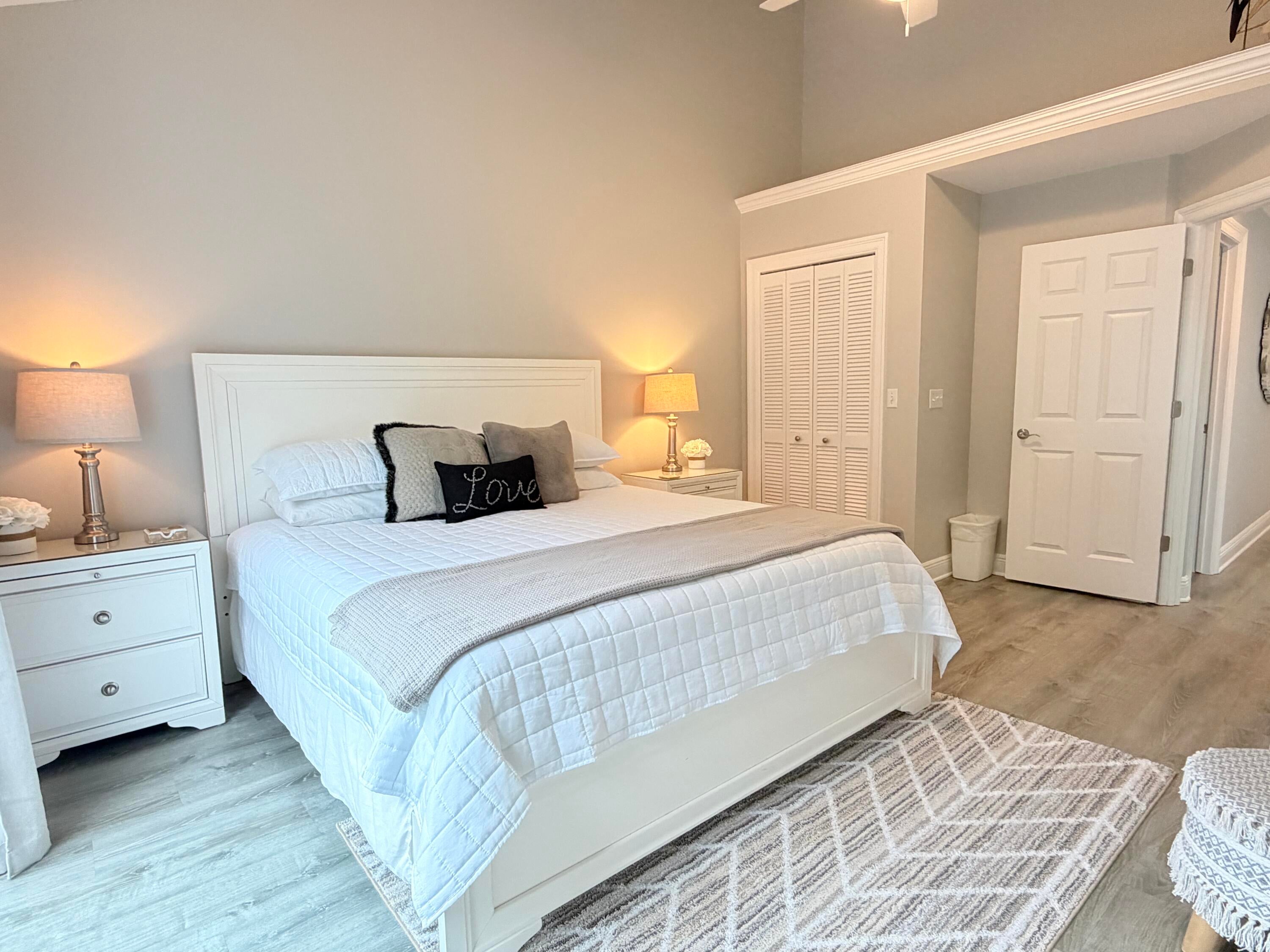 VANTAGE POINTE - Residential