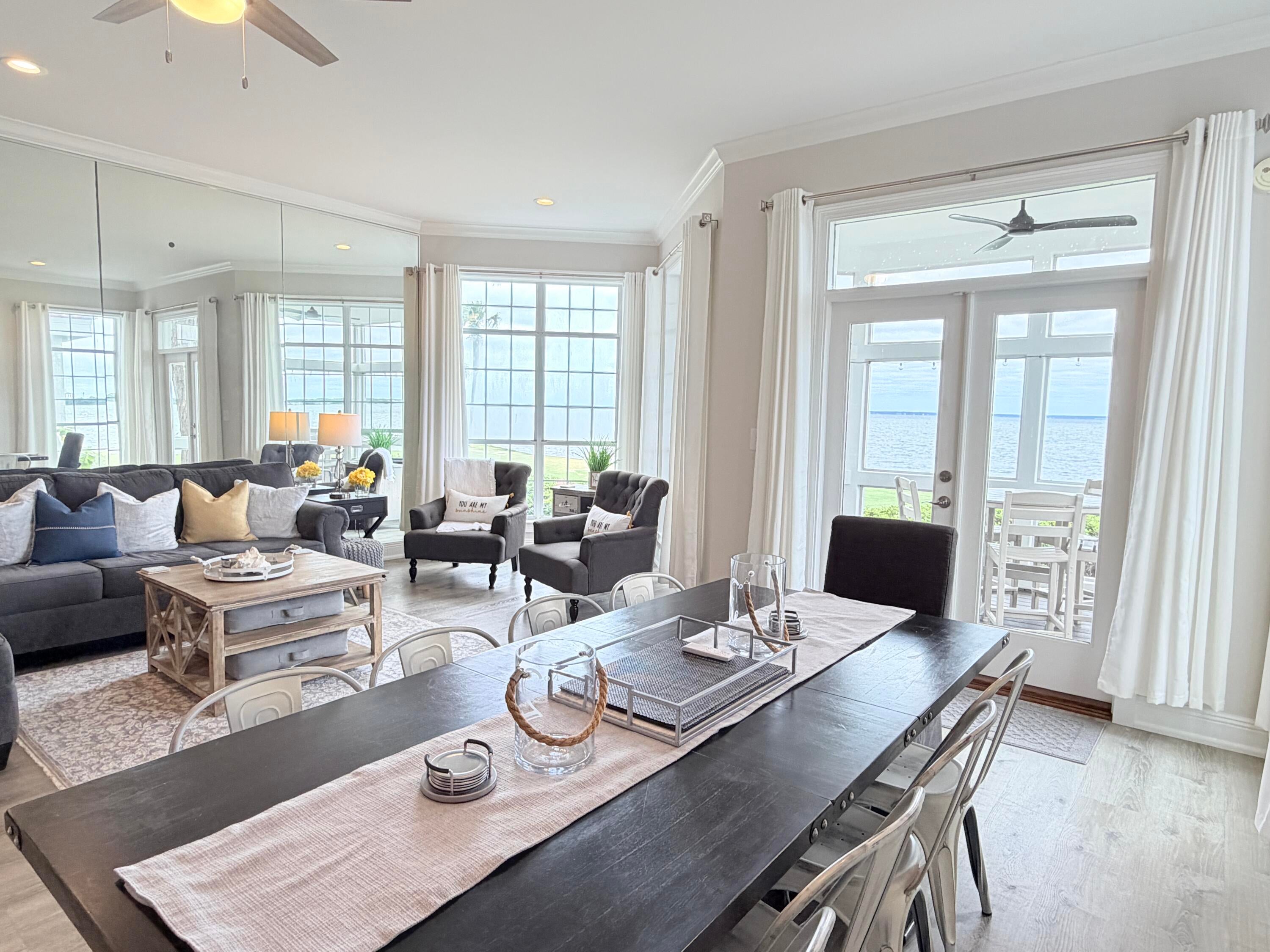 VANTAGE POINTE - Residential