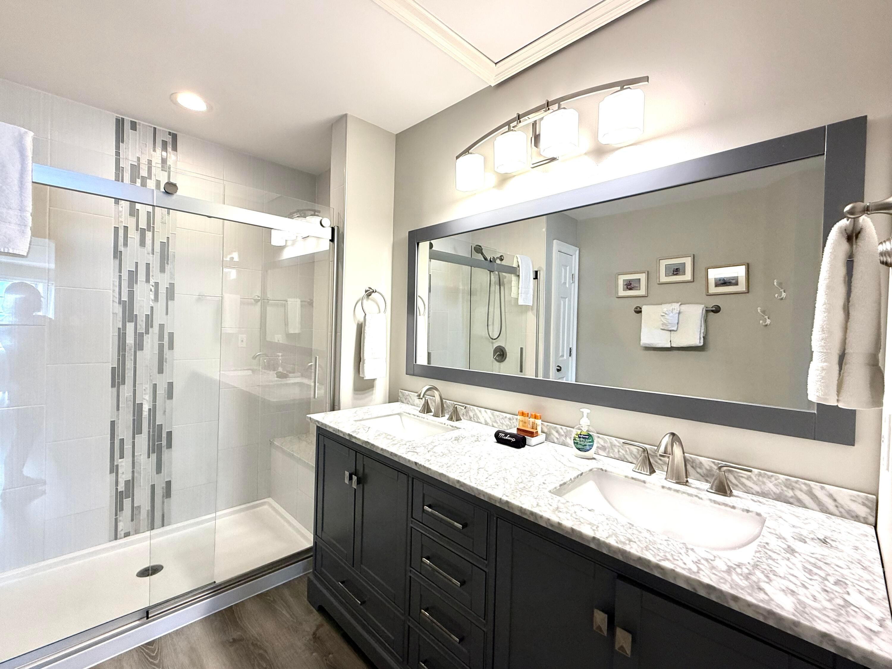 VANTAGE POINTE - Residential