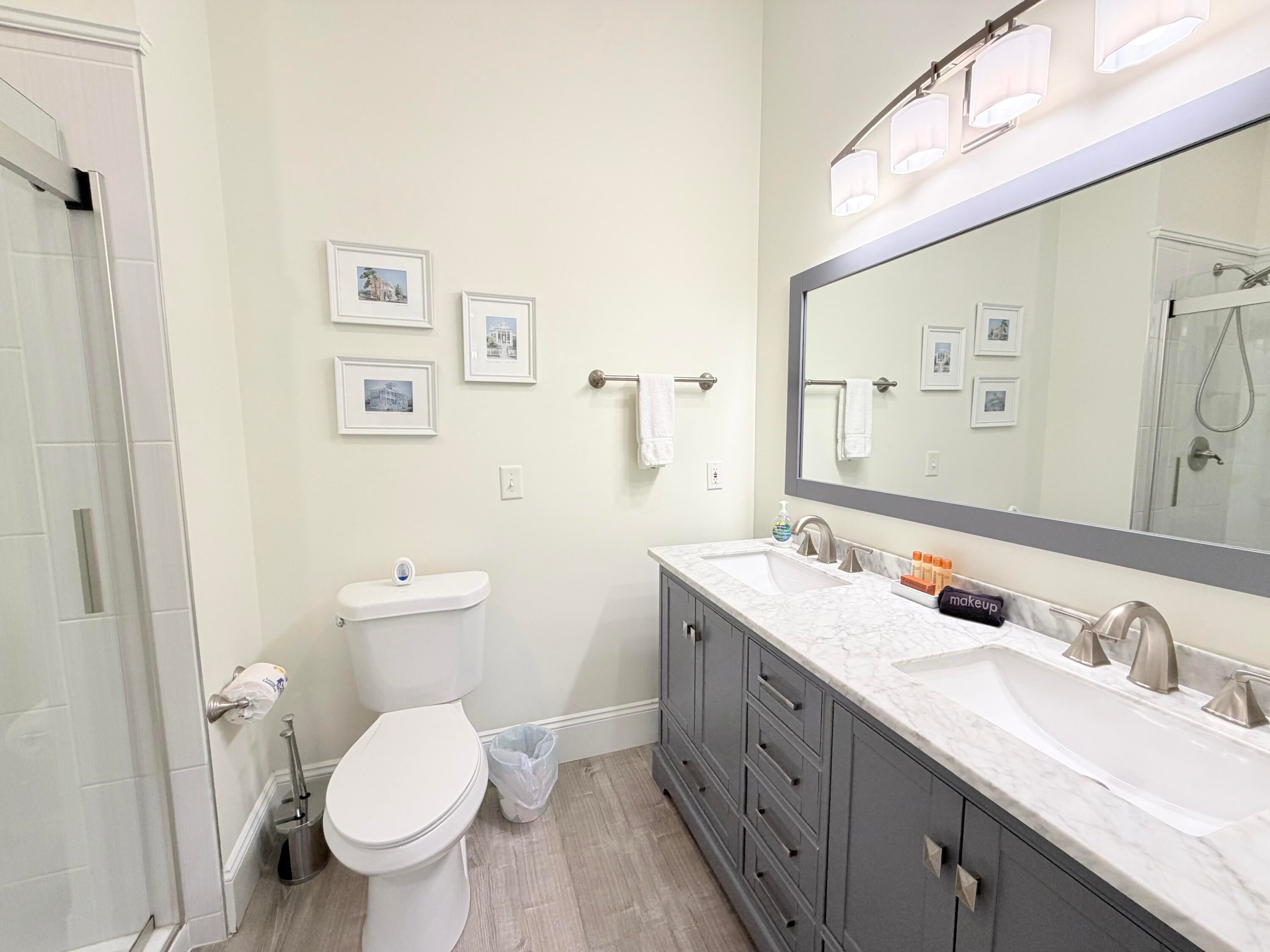 VANTAGE POINTE - Residential