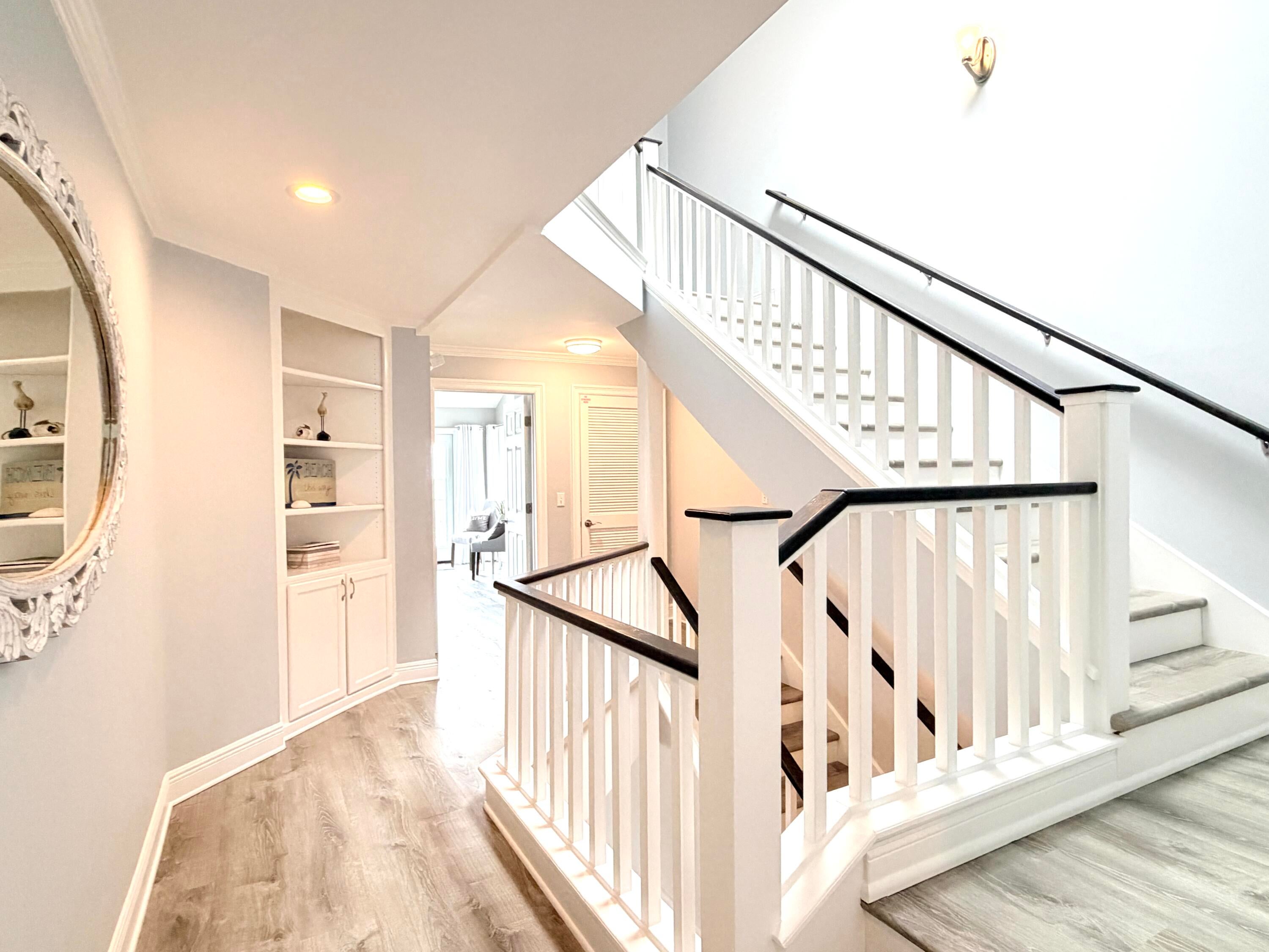 VANTAGE POINTE - Residential