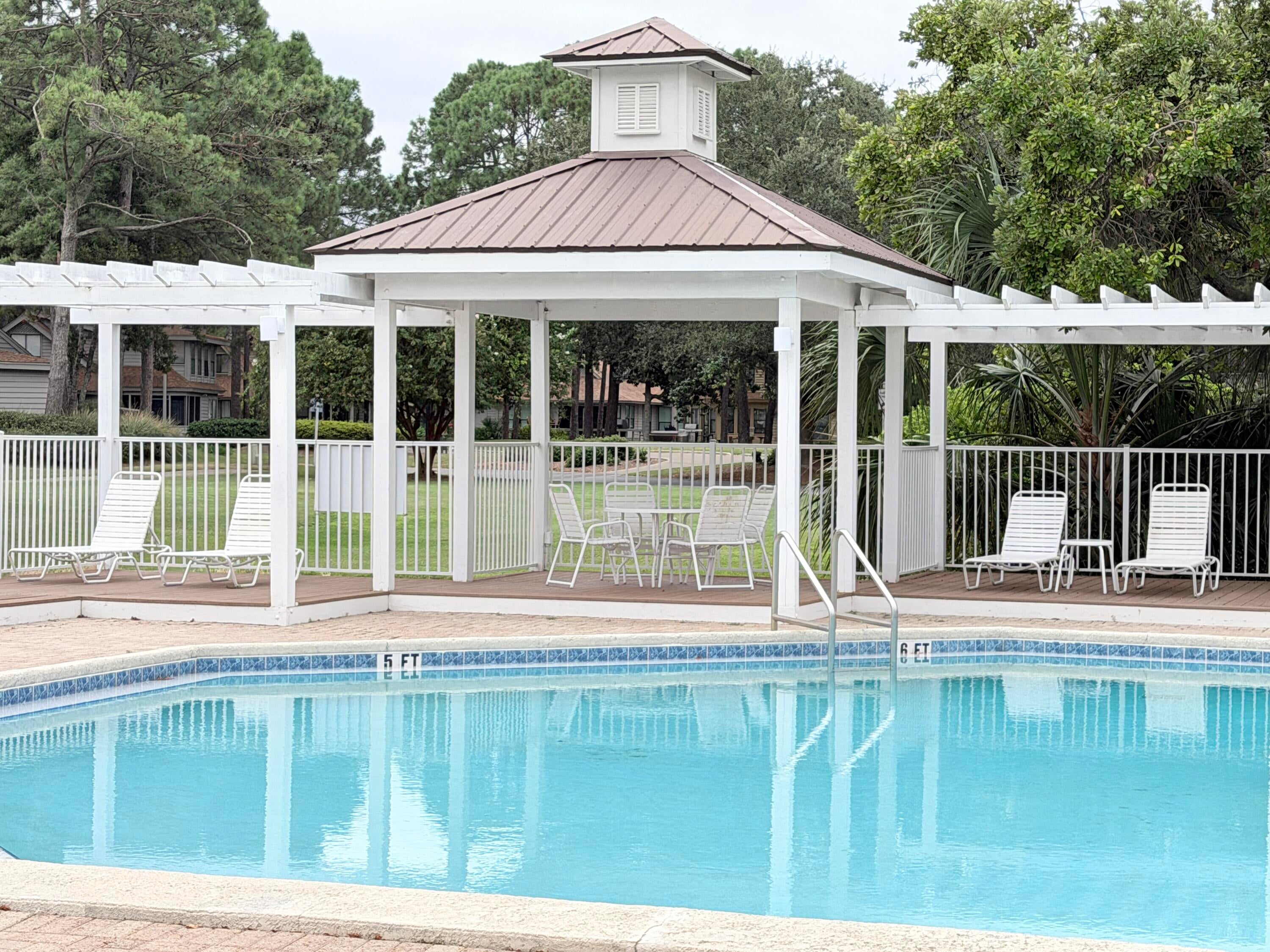 VANTAGE POINTE - Residential