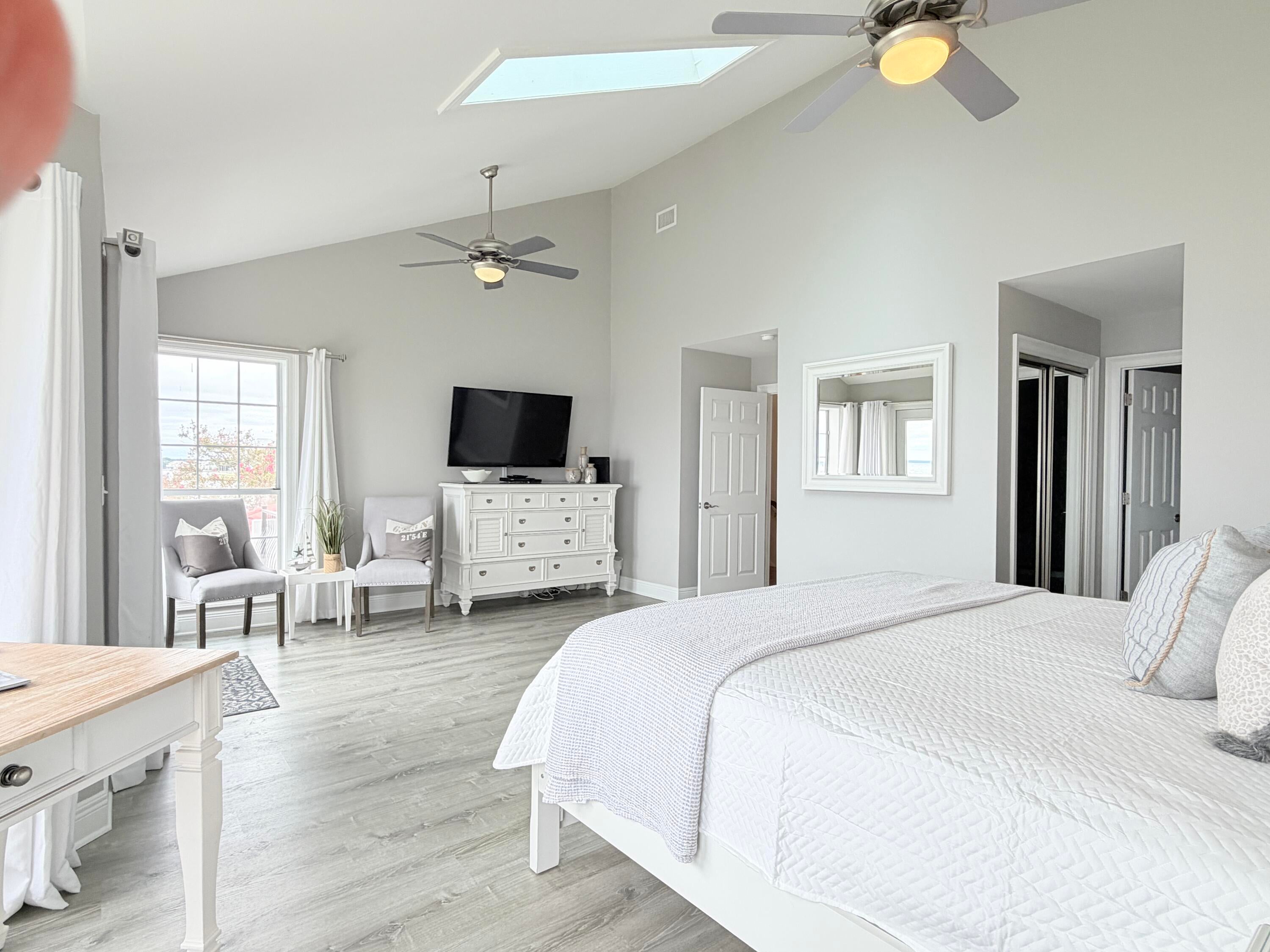 VANTAGE POINTE - Residential