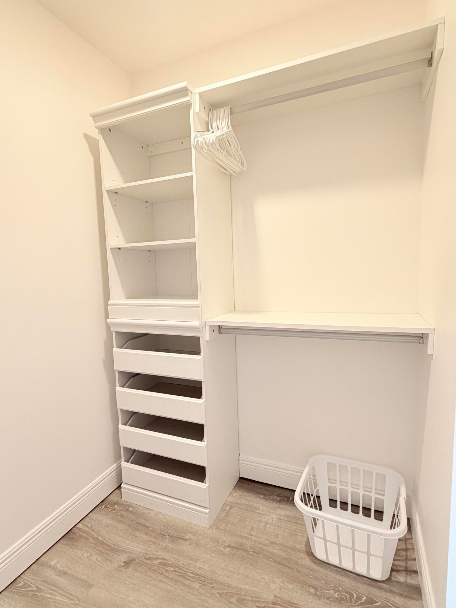 VANTAGE POINTE - Residential