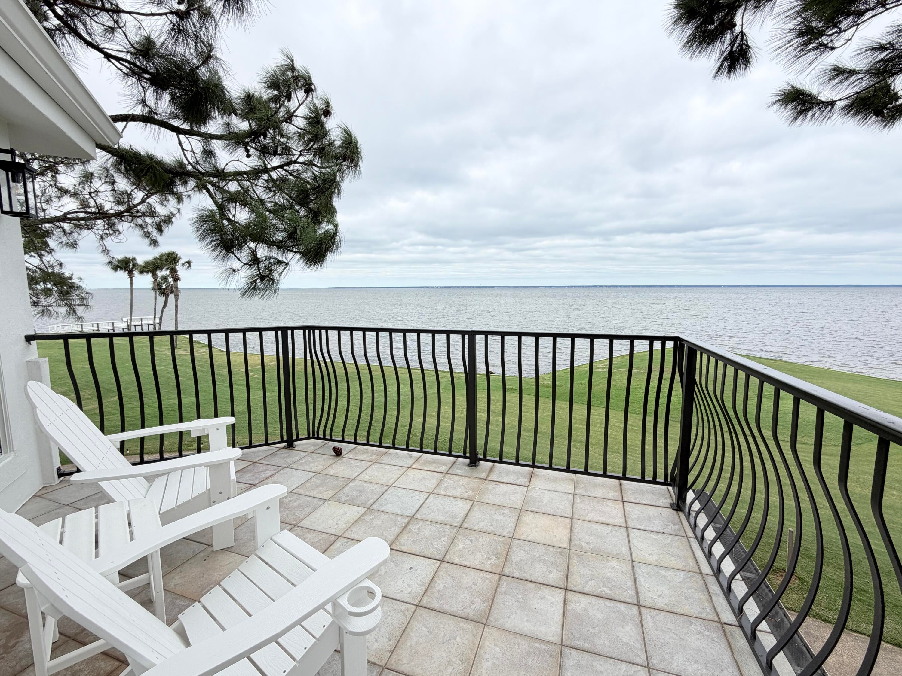 VANTAGE POINTE - Residential