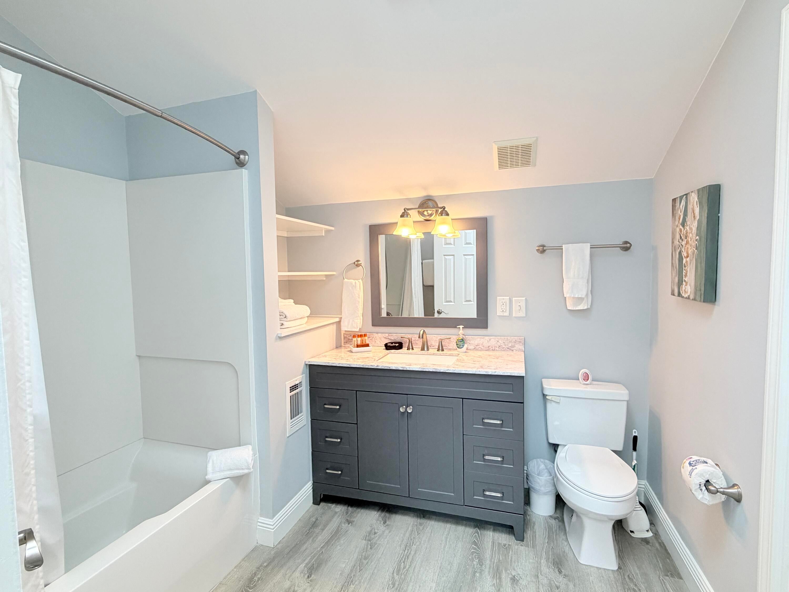 VANTAGE POINTE - Residential