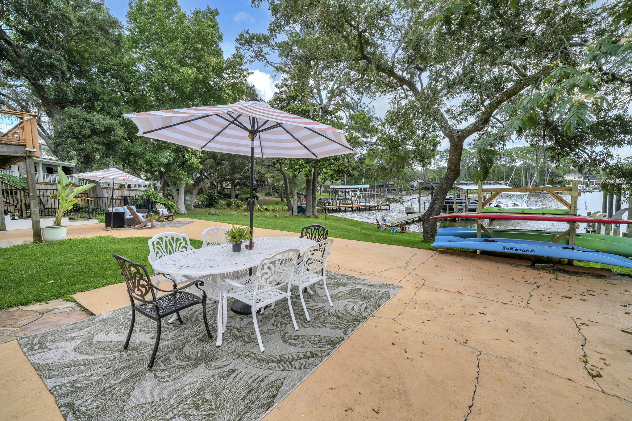 Poquito Bayou - Residential