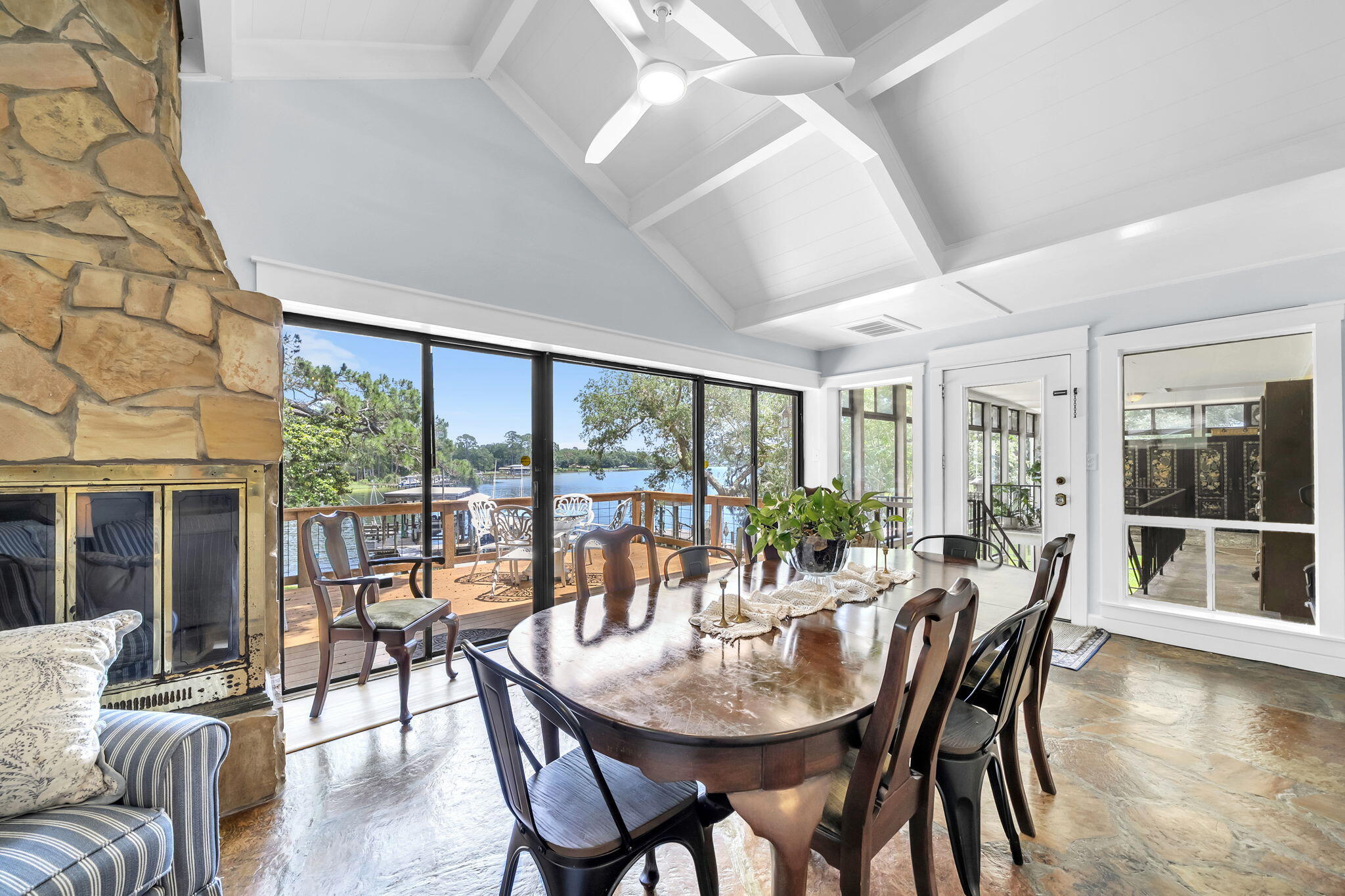 Poquito Bayou - Residential