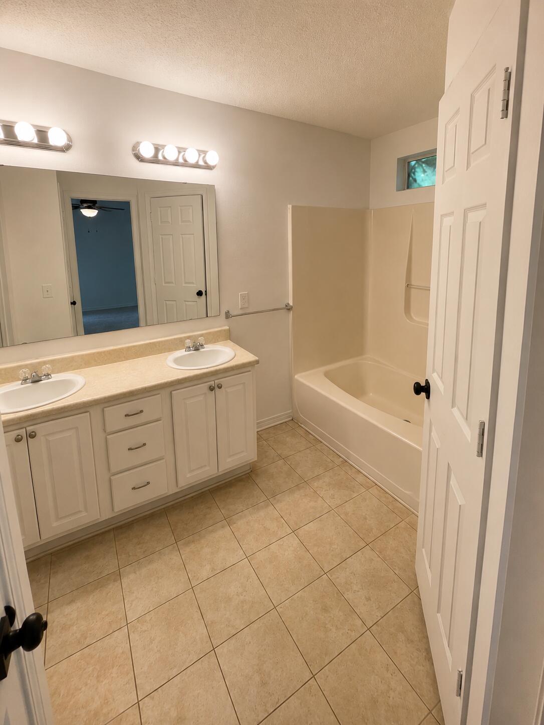 REDSTONE ESTATES - Residential
