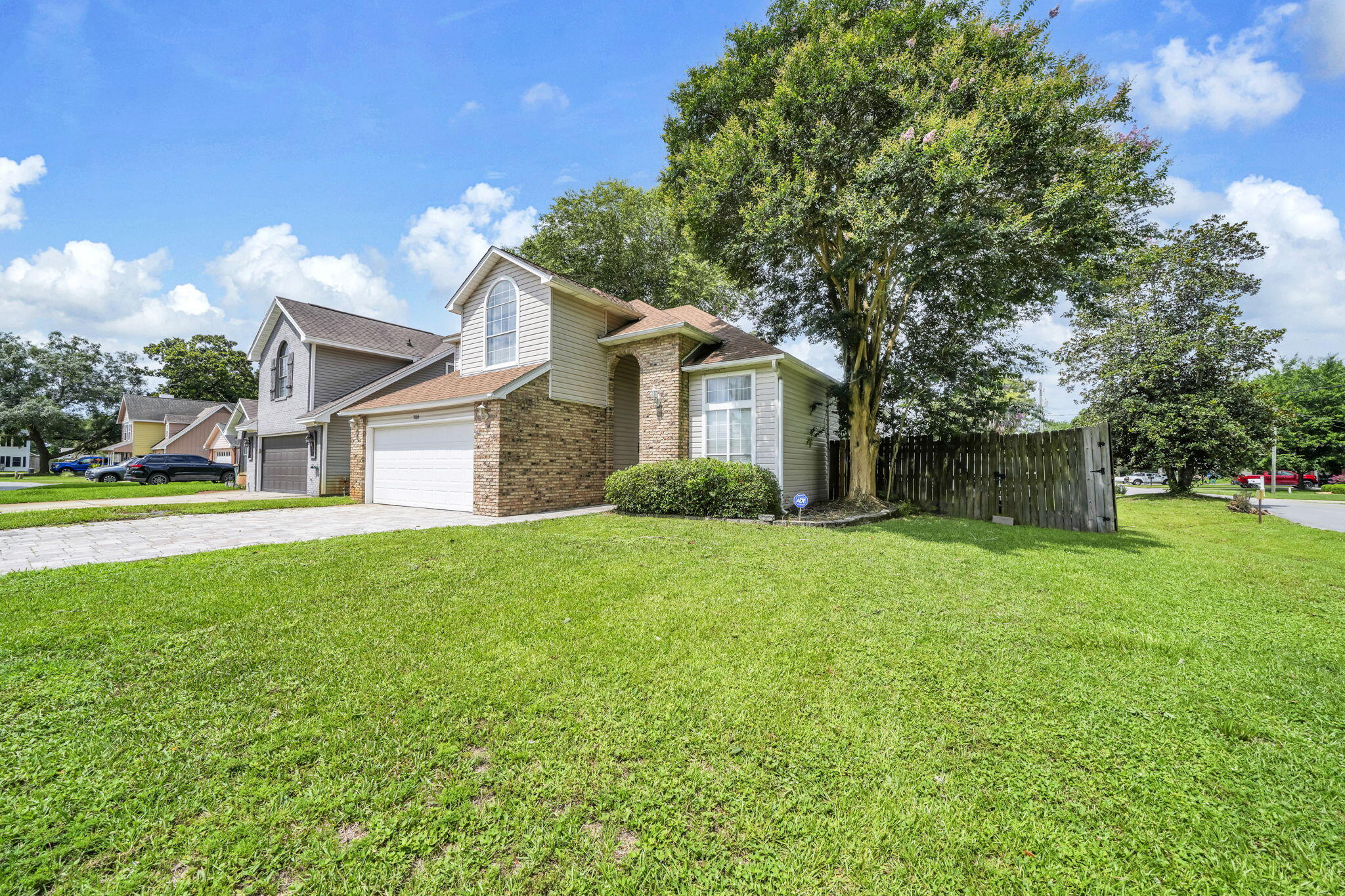 WINDMILL TERRACE - Residential