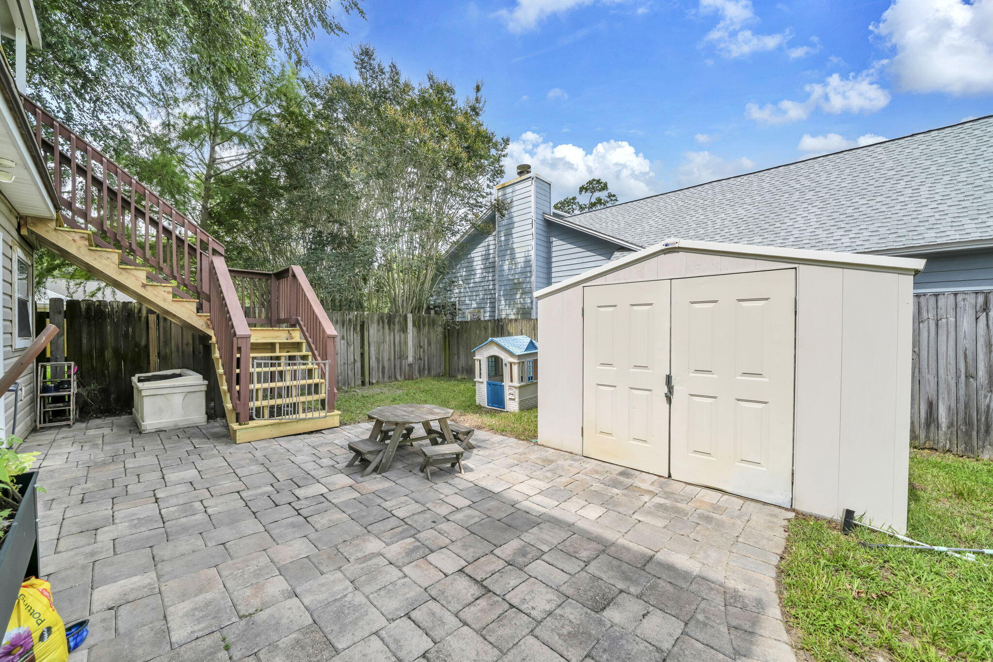 WINDMILL TERRACE - Residential