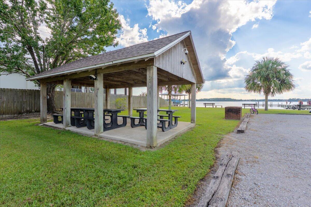 DANA POINTE - Residential