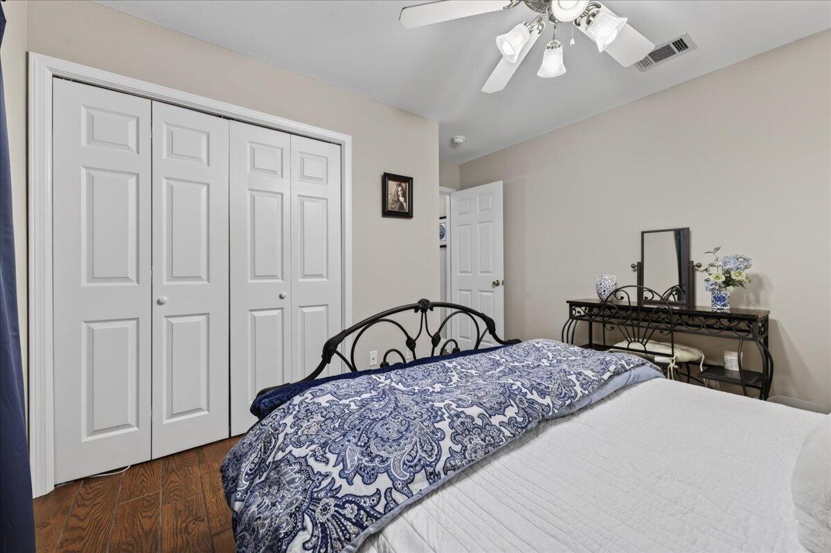 DANA POINTE - Residential