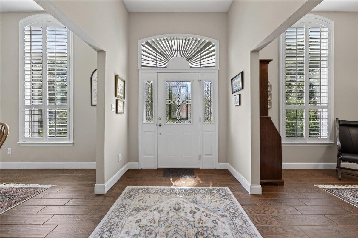 DANA POINTE - Residential