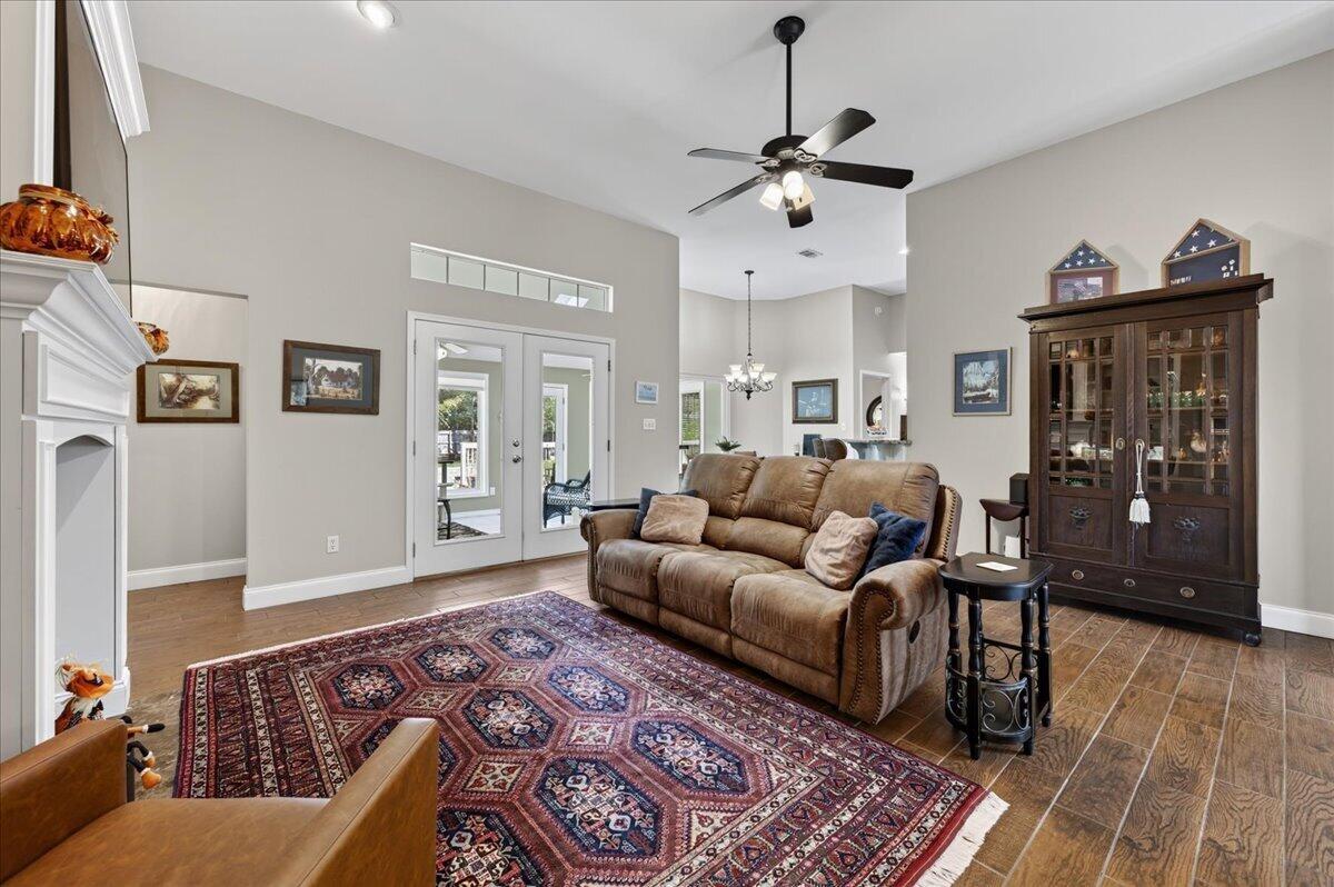 DANA POINTE - Residential