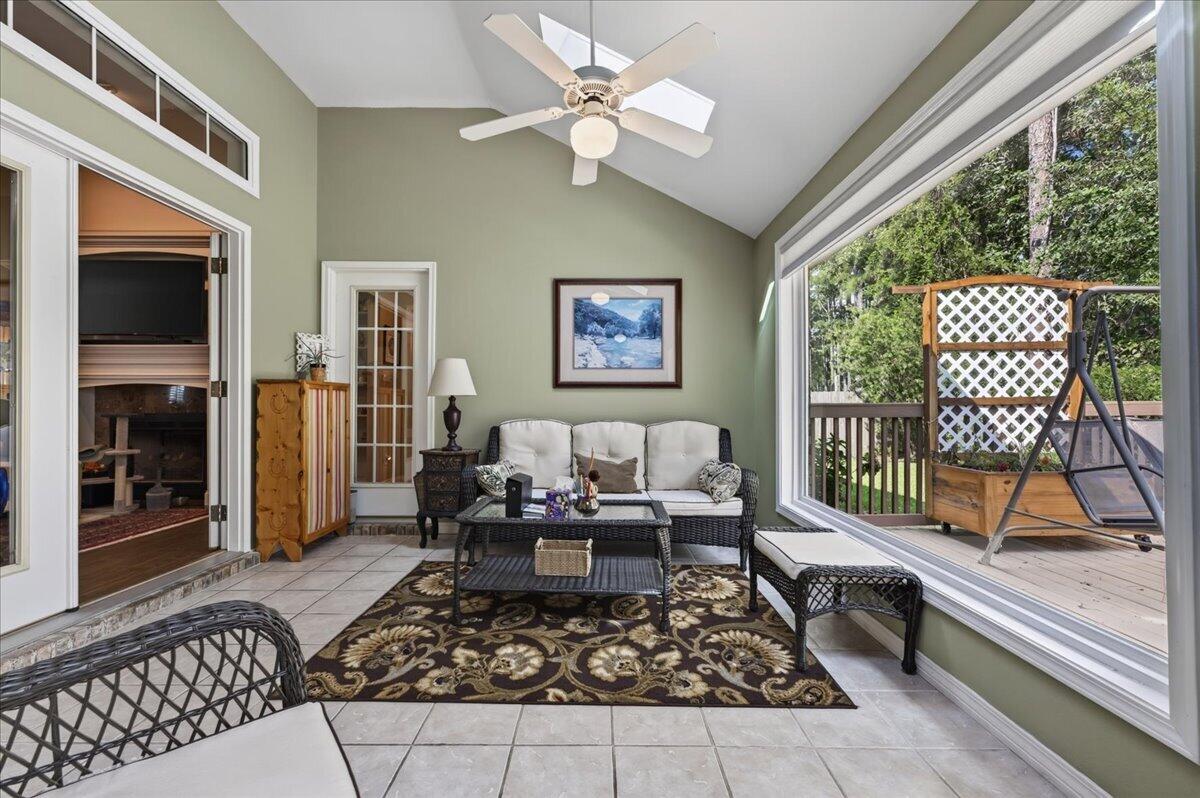 DANA POINTE - Residential