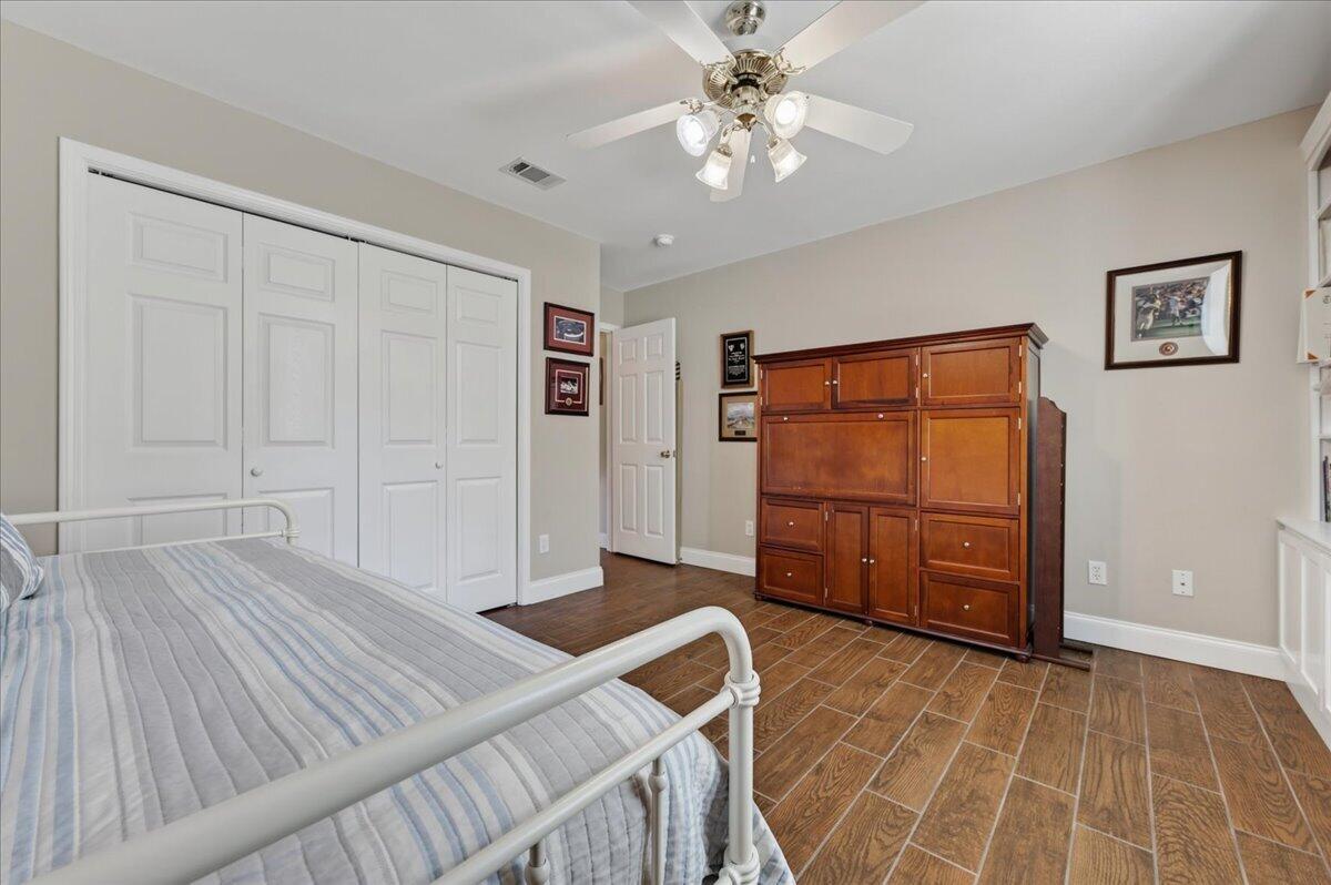 DANA POINTE - Residential