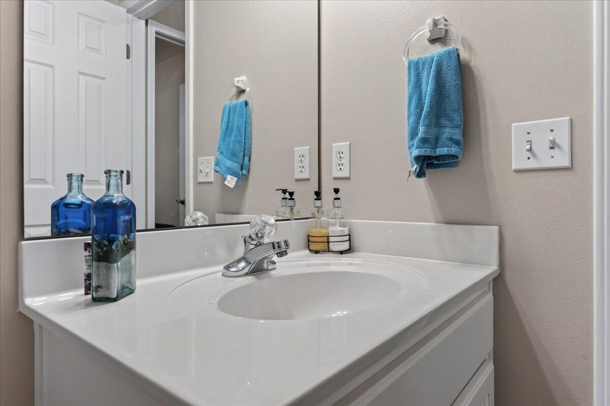 DANA POINTE - Residential