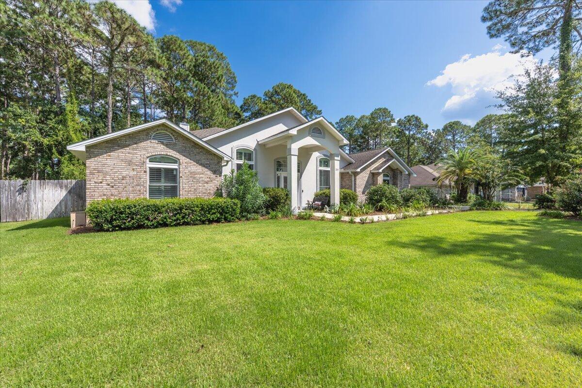 DANA POINTE - Residential