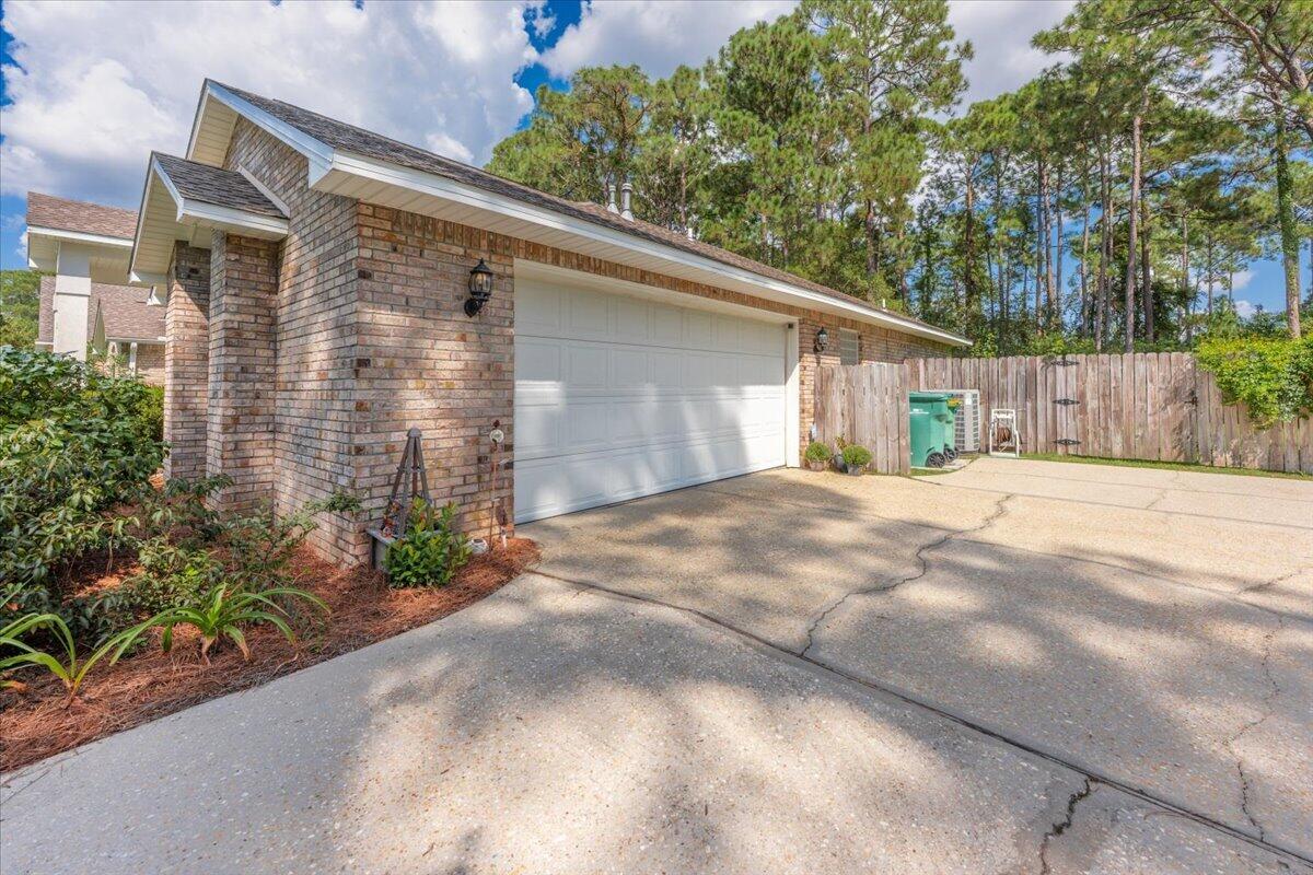 DANA POINTE - Residential